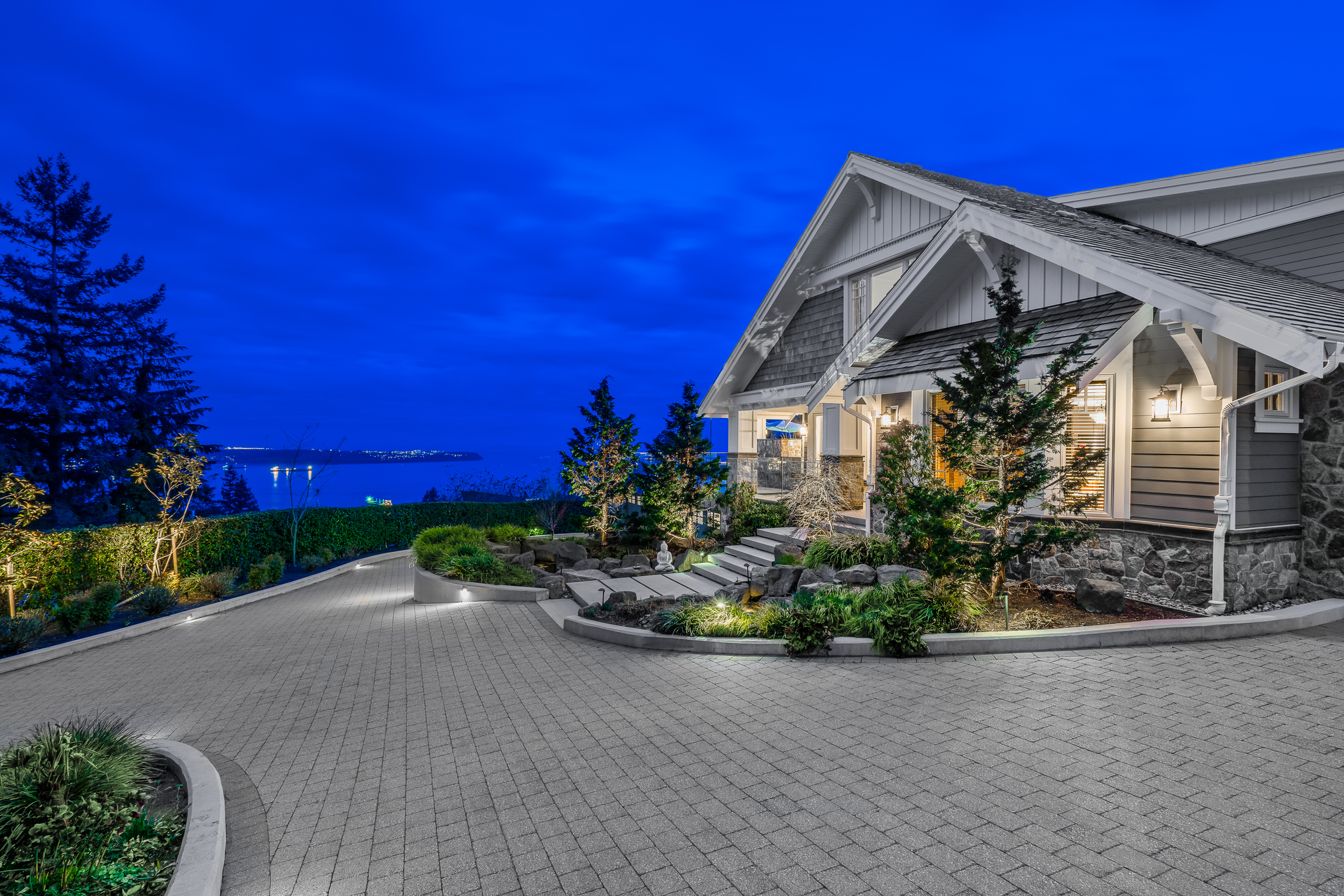 at 4667 Woodridge Place, Cypress Park Estates, West Vancouver