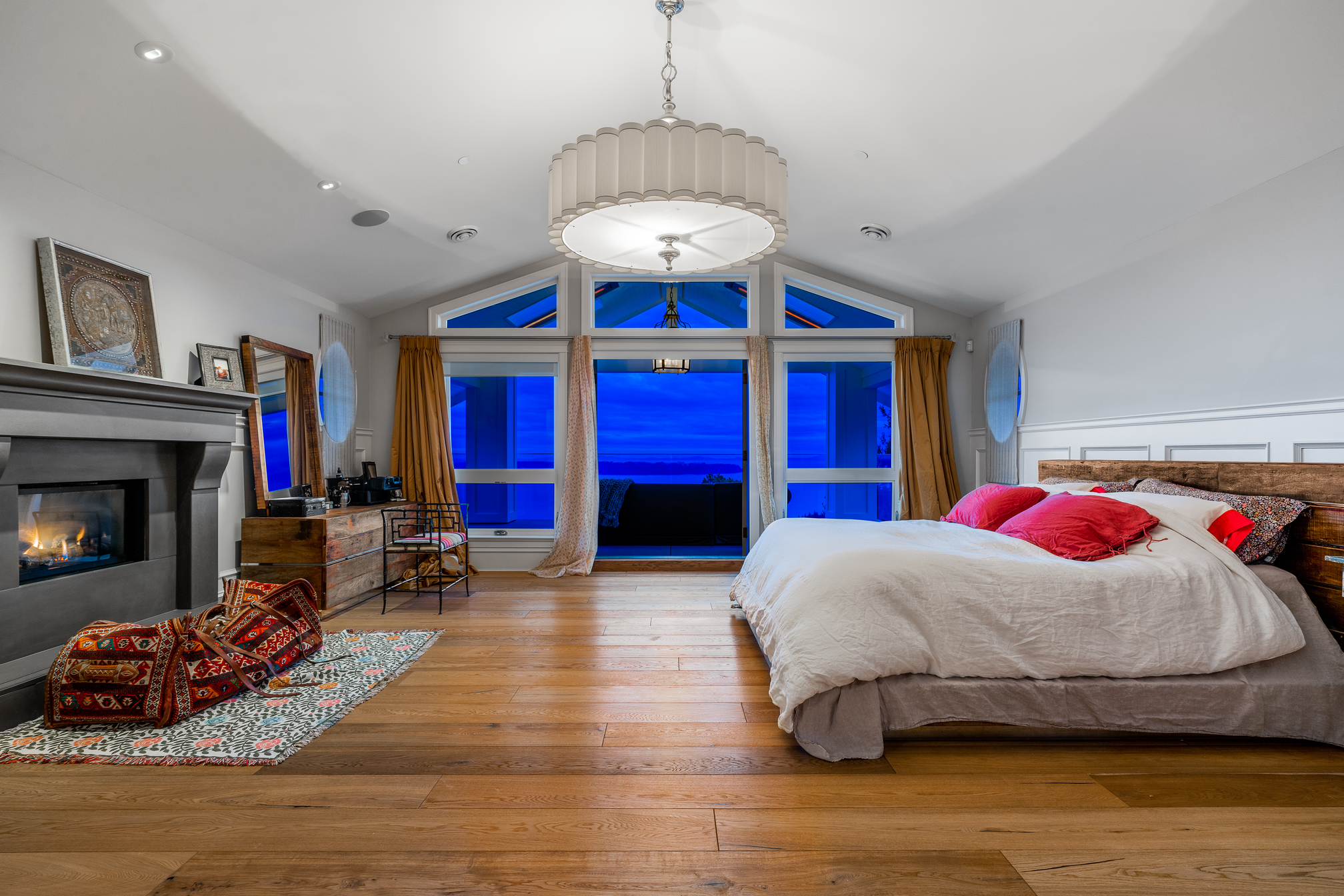 at 4667 Woodridge Place, Cypress Park Estates, West Vancouver