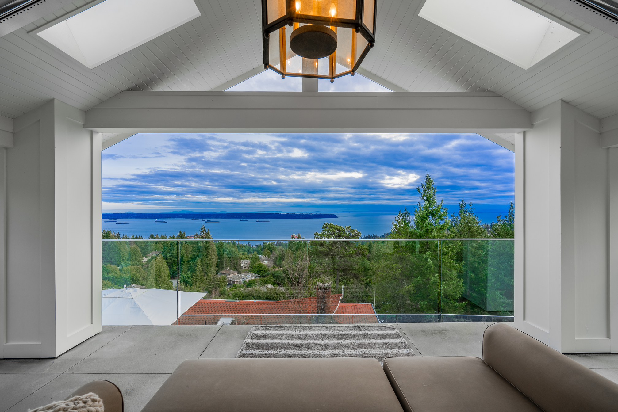 at 4667 Woodridge Place, Cypress Park Estates, West Vancouver