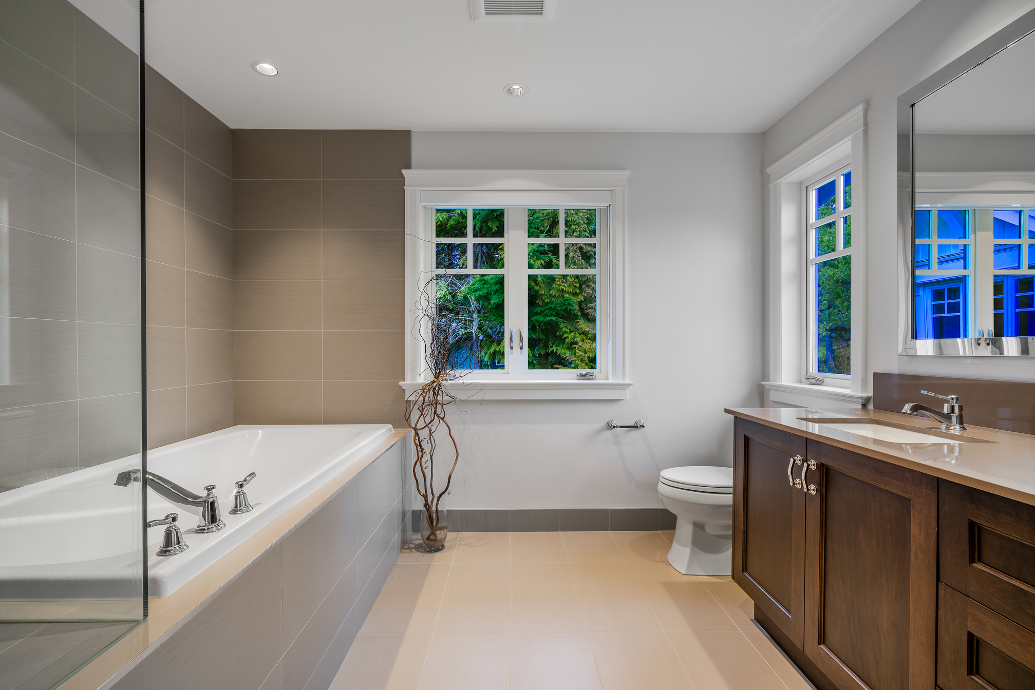 at 4667 Woodridge Place, Cypress Park Estates, West Vancouver