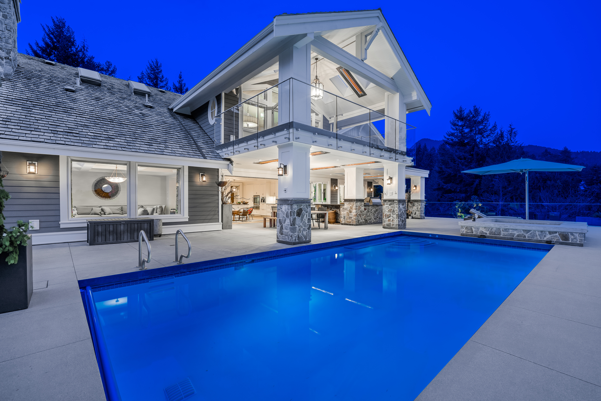at 4667 Woodridge Place, Cypress Park Estates, West Vancouver