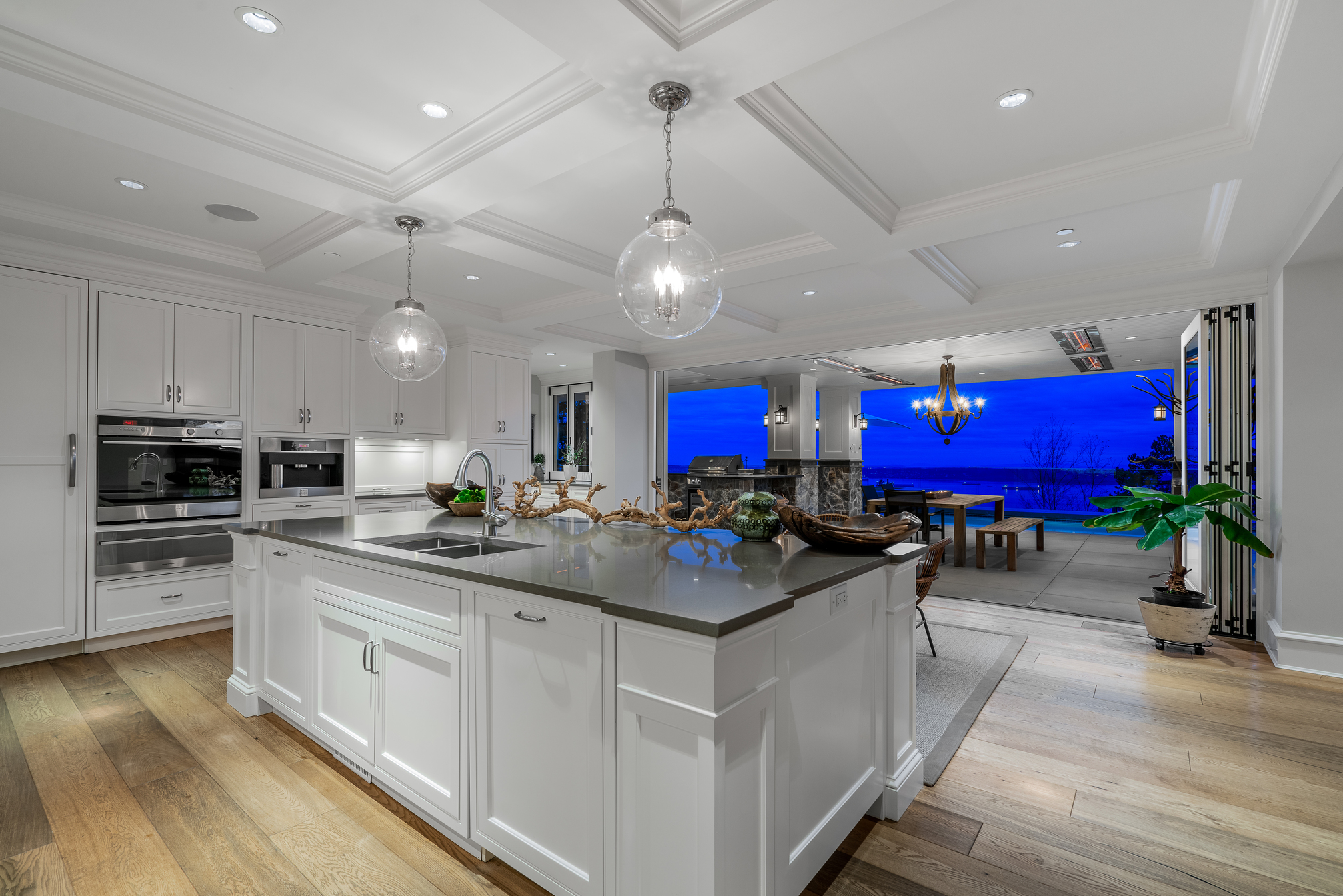 at 4667 Woodridge Place, Cypress Park Estates, West Vancouver