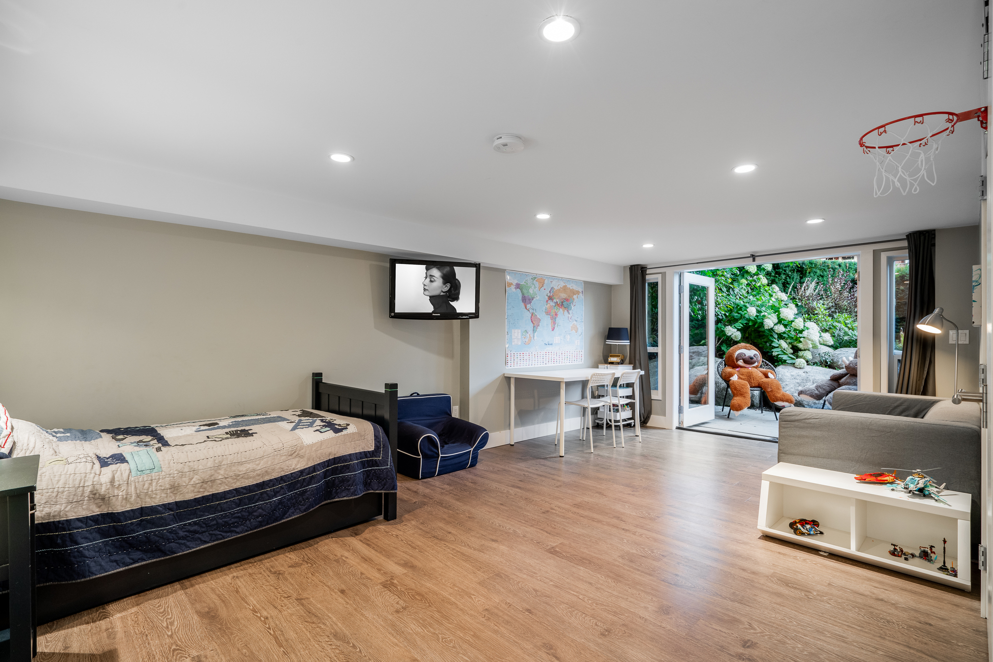 at 125 Kensington Crescent, Upper Lonsdale, North Vancouver