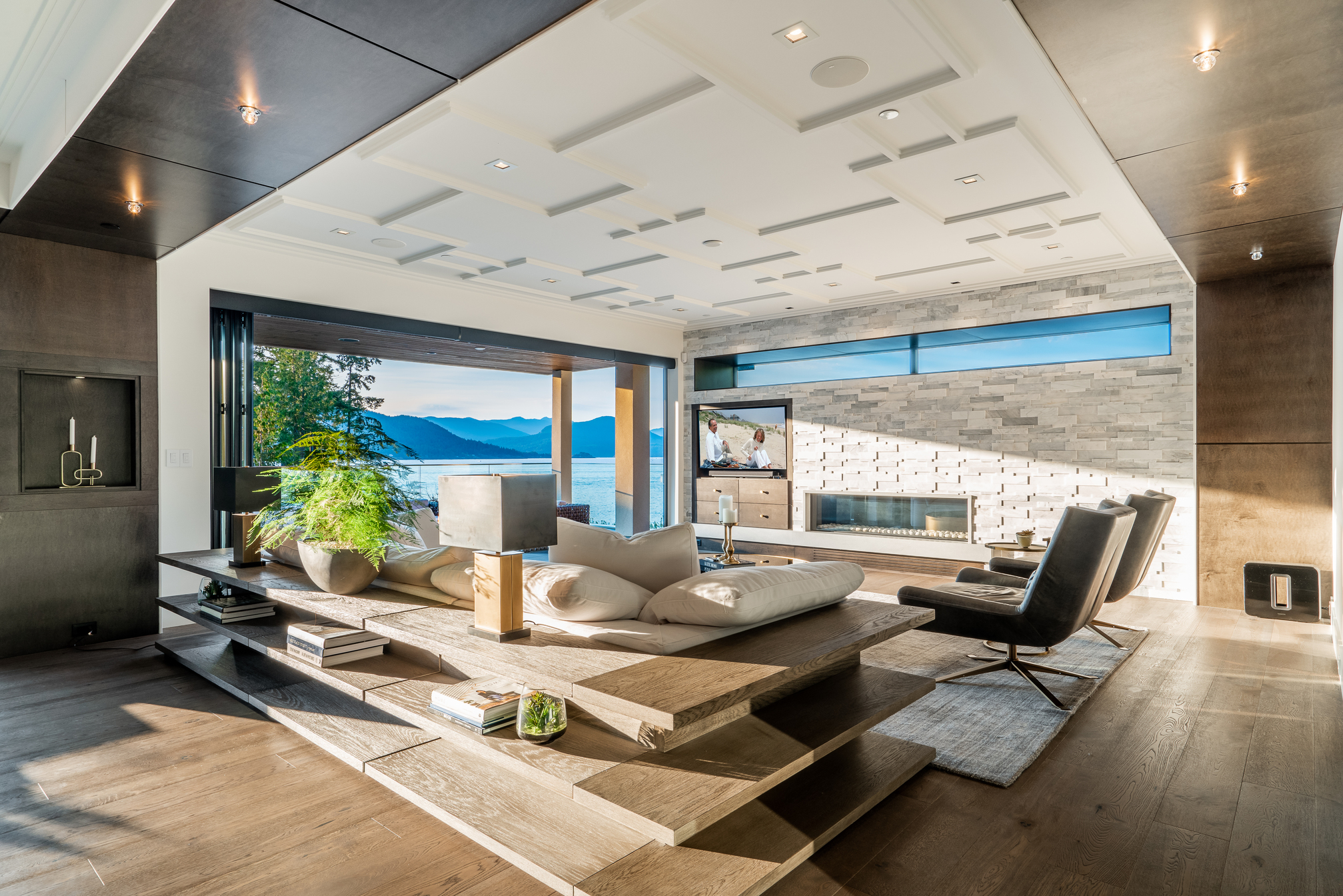 at 6892 Copper Cove Road, Whytecliff, West Vancouver