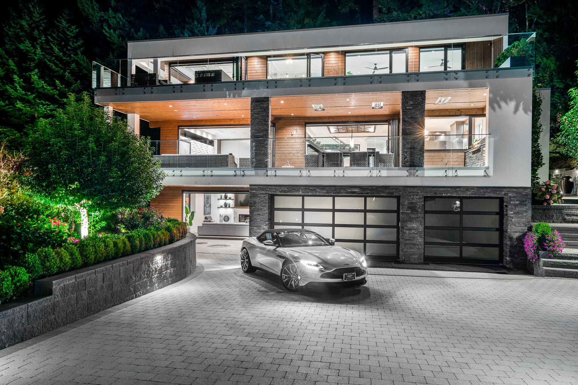 at 6892 Copper Cove Road, Whytecliff, West Vancouver