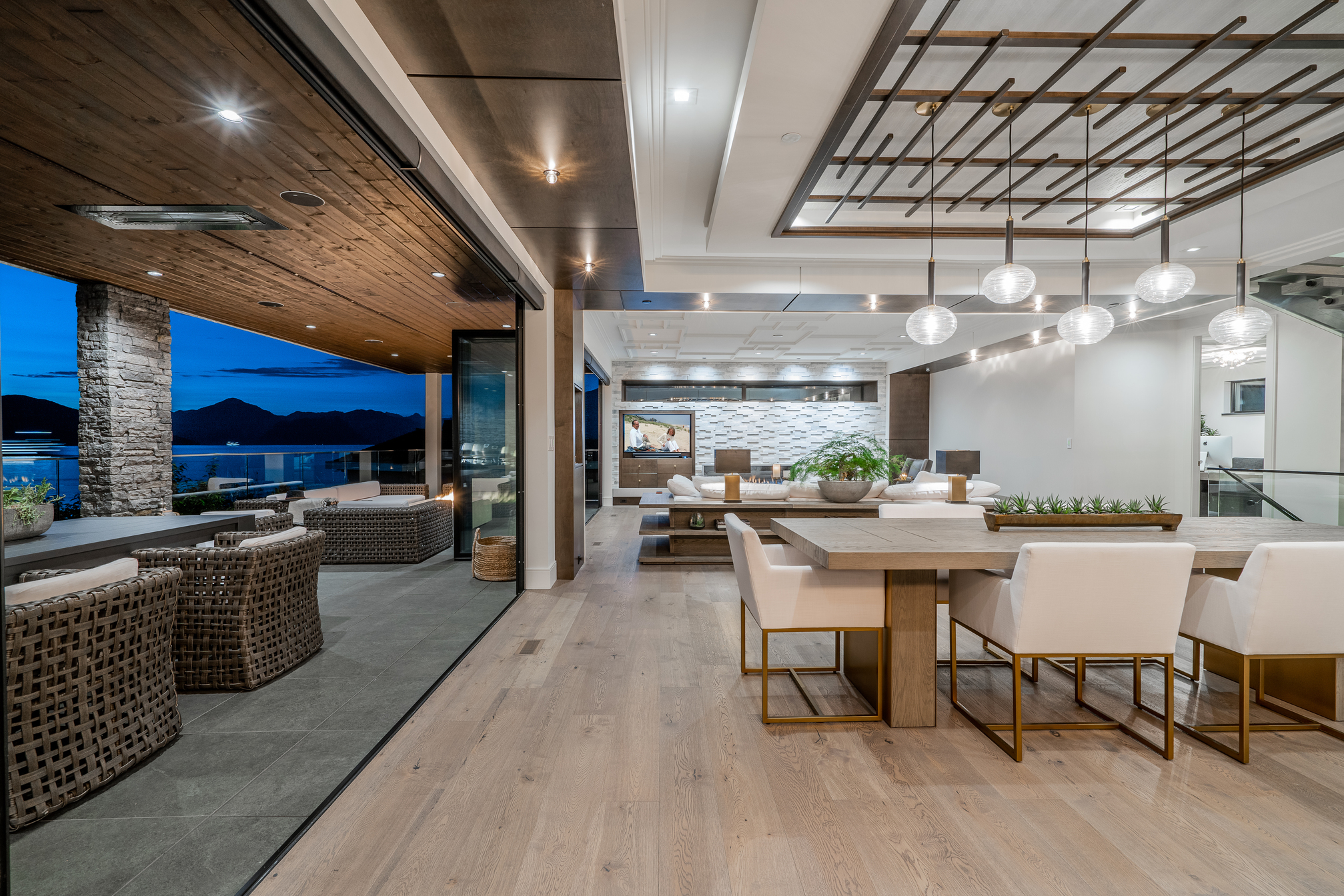 at 6892 Copper Cove Road, Whytecliff, West Vancouver