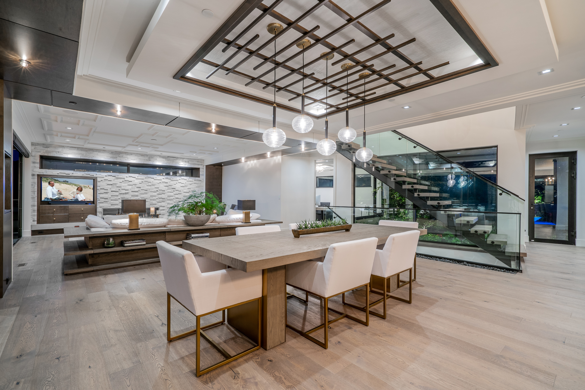 at 6892 Copper Cove Road, Whytecliff, West Vancouver