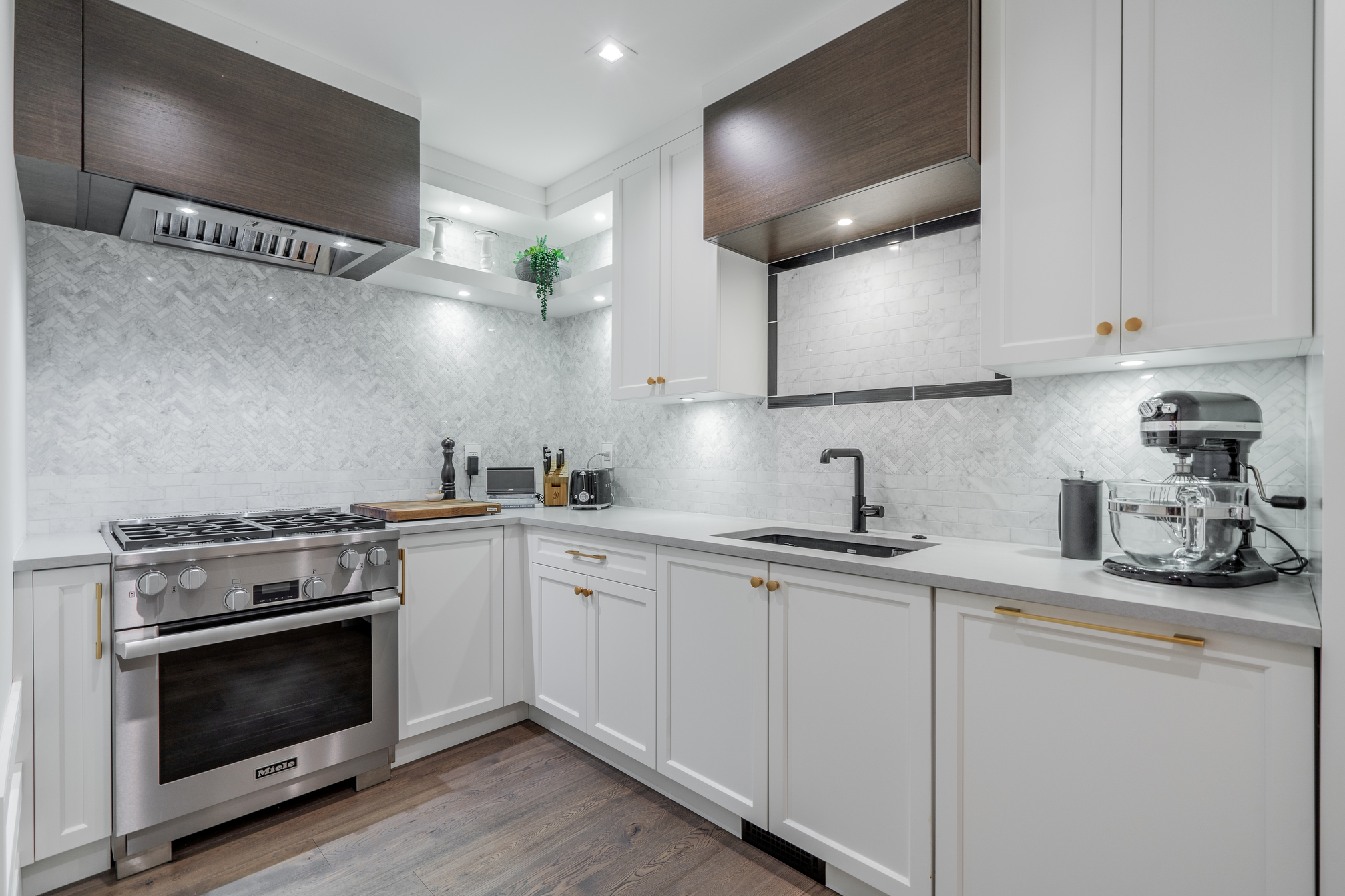 at 6892 Copper Cove Road, Whytecliff, West Vancouver