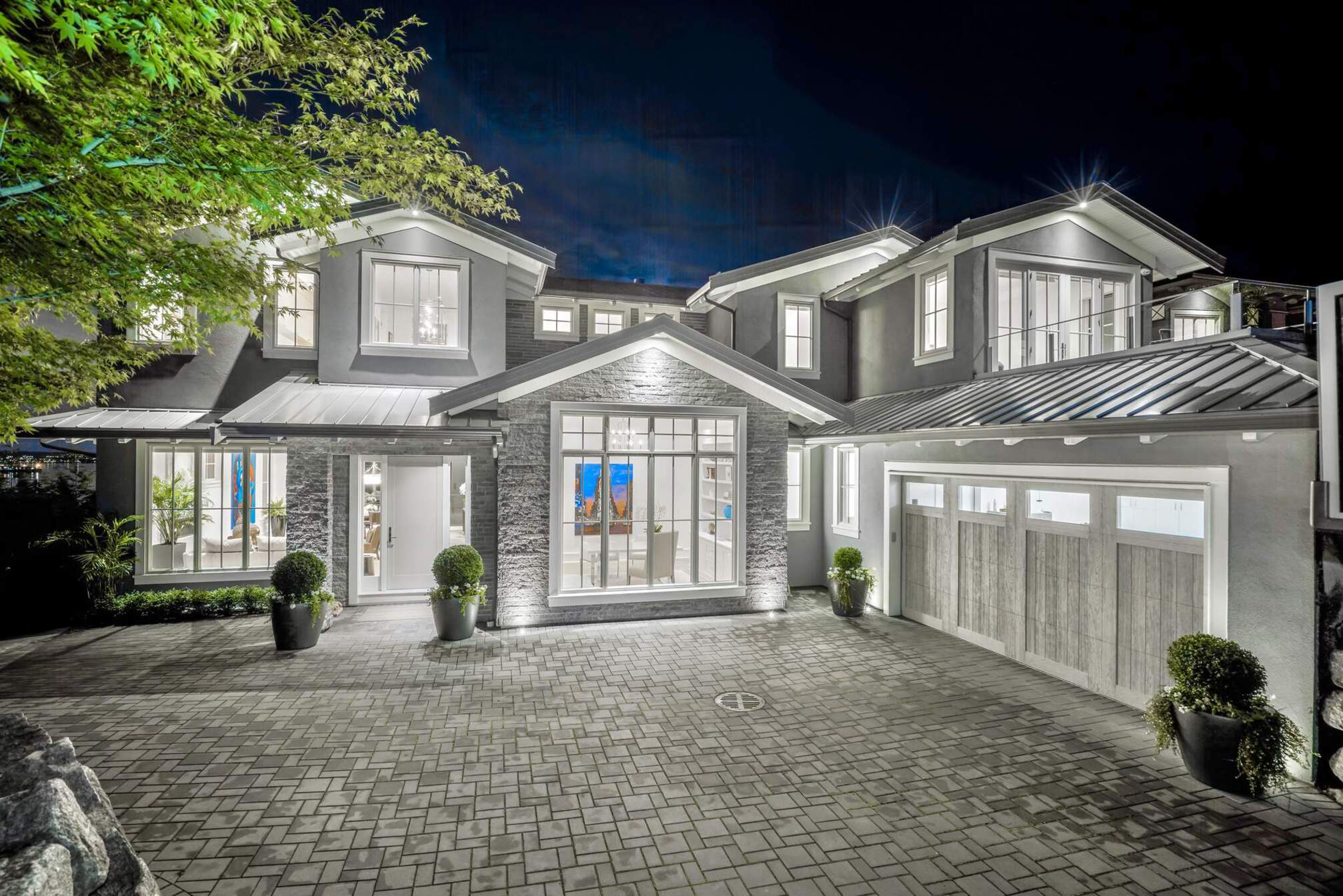 at 3326 Westmount Road, Westmount WV, West Vancouver