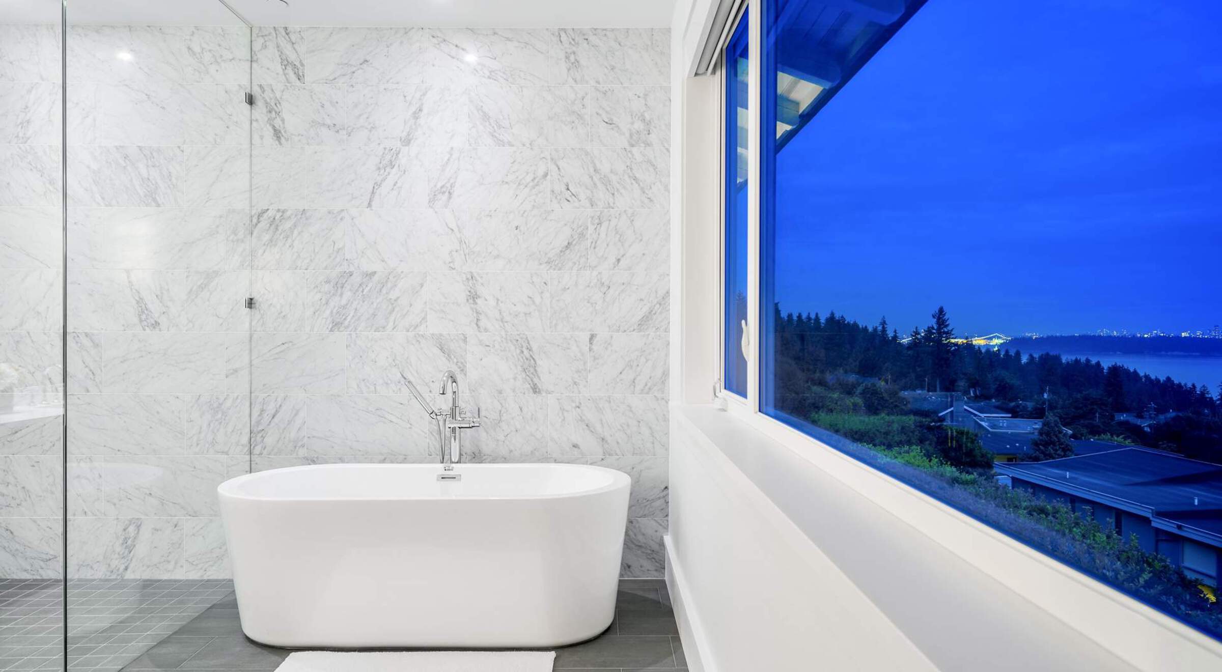 at 3326 Westmount Road, Westmount WV, West Vancouver