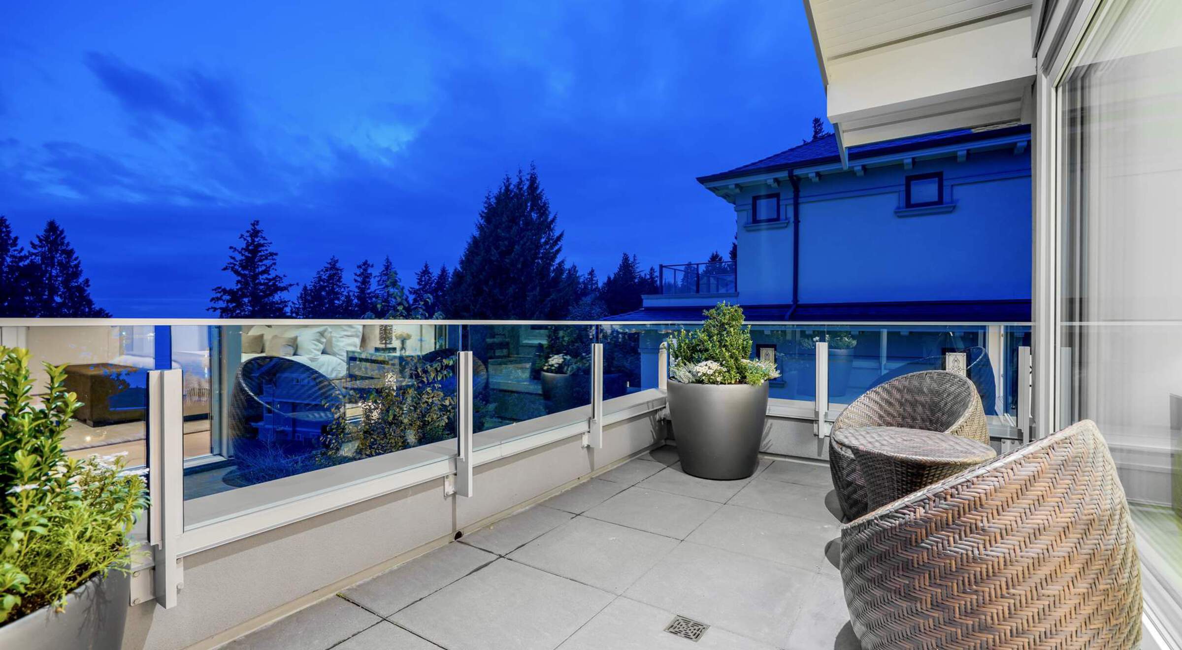 at 3326 Westmount Road, Westmount WV, West Vancouver