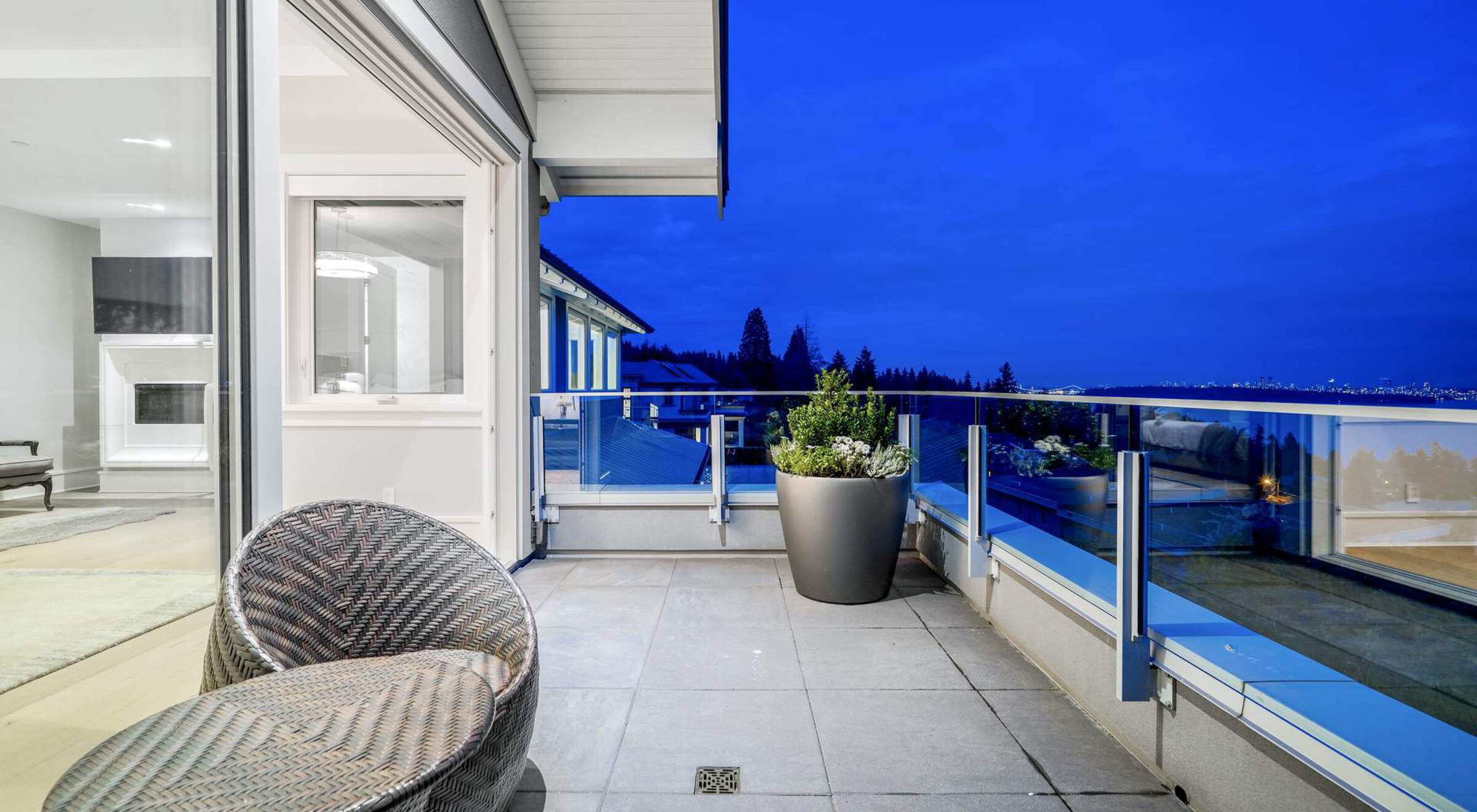 at 3326 Westmount Road, Westmount WV, West Vancouver