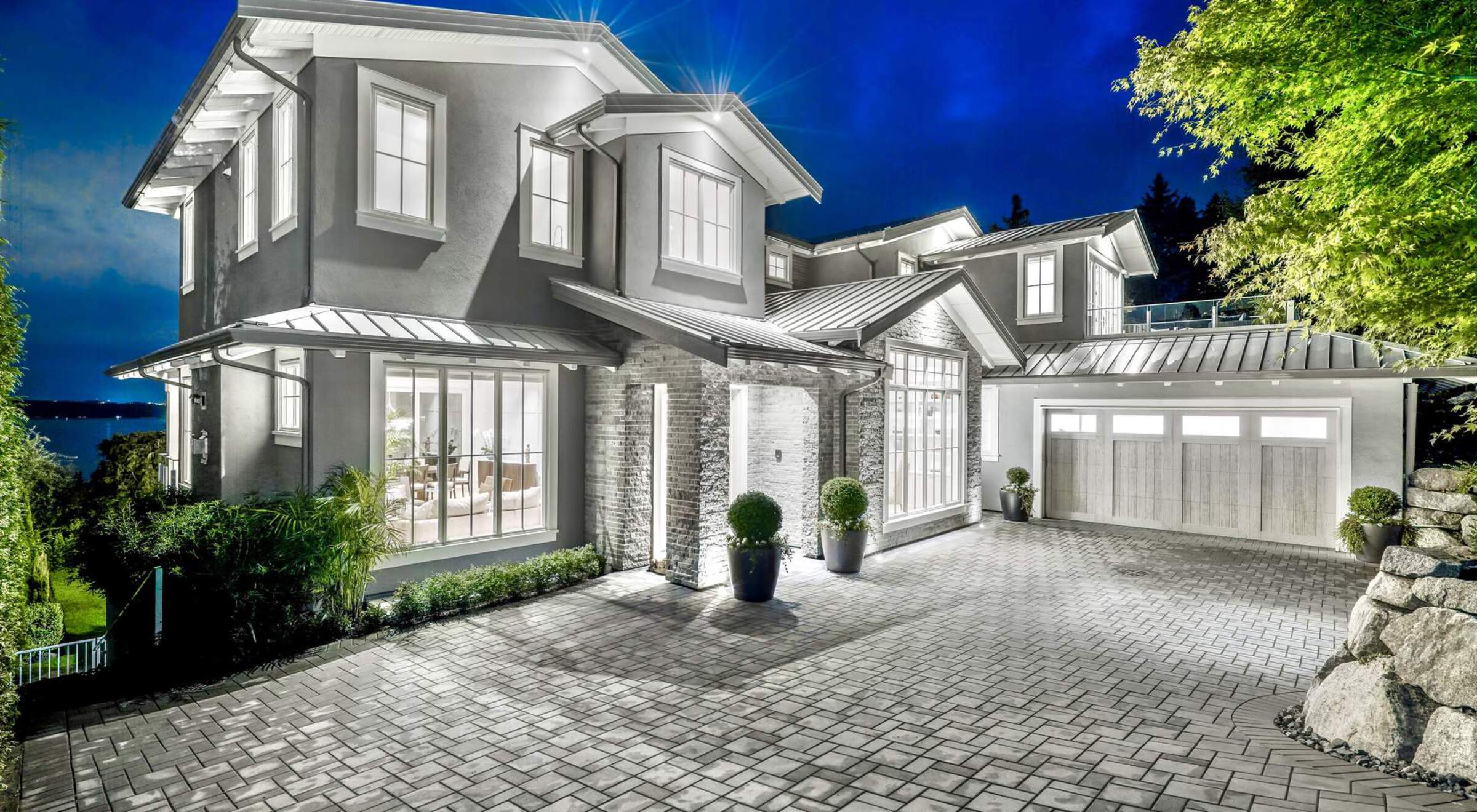 at 3326 Westmount Road, Westmount WV, West Vancouver