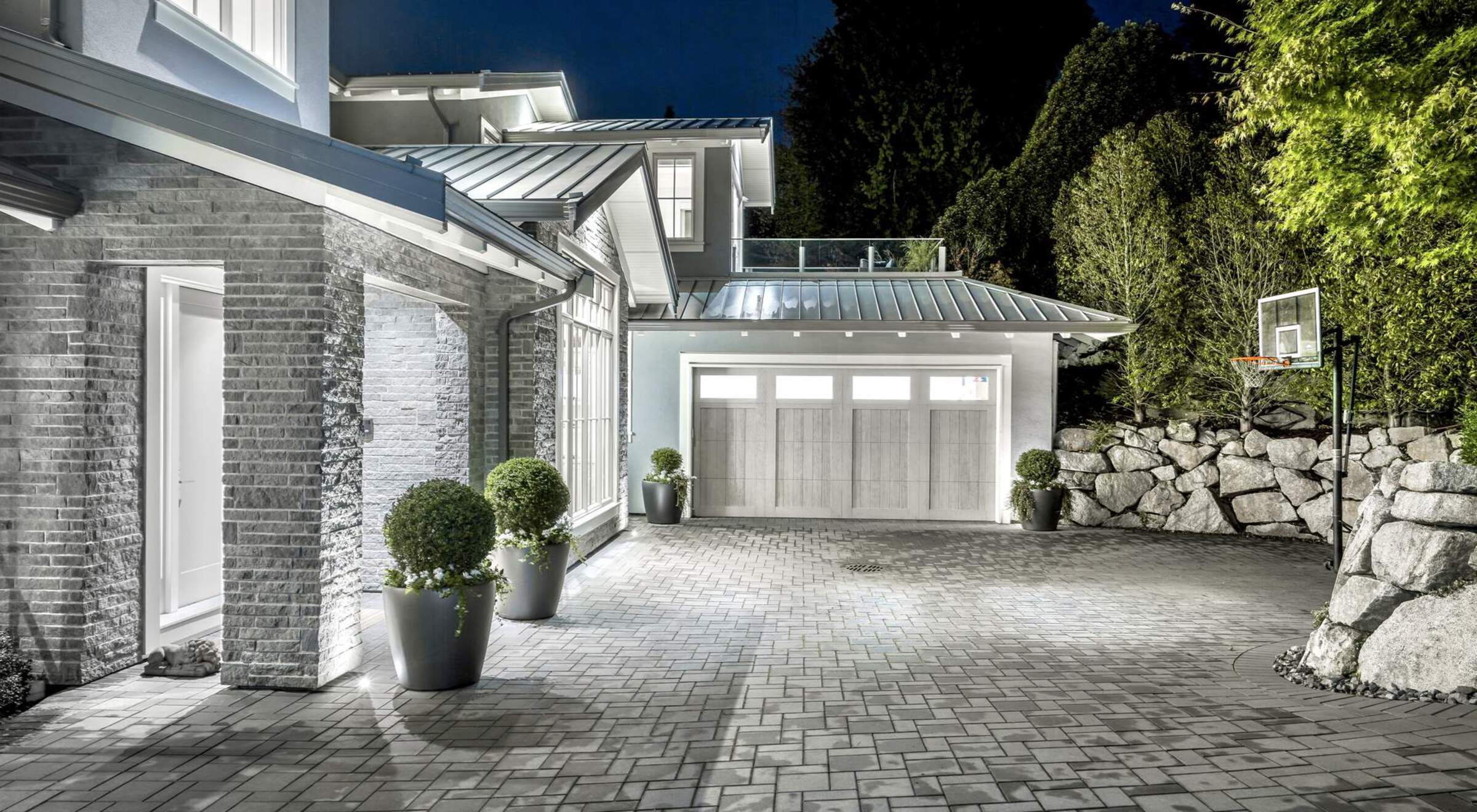 at 3326 Westmount Road, Westmount WV, West Vancouver