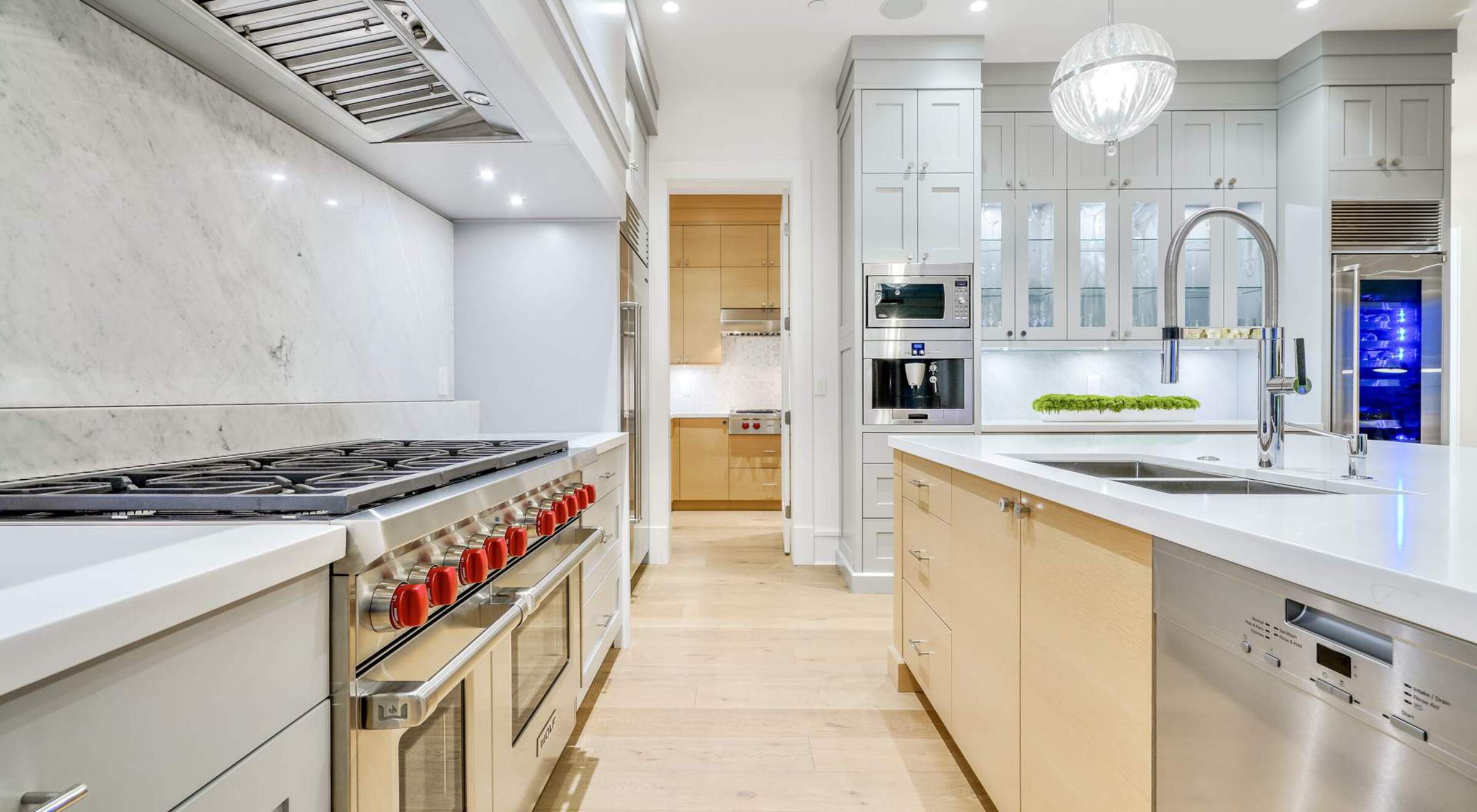 at 3326 Westmount Road, Westmount WV, West Vancouver