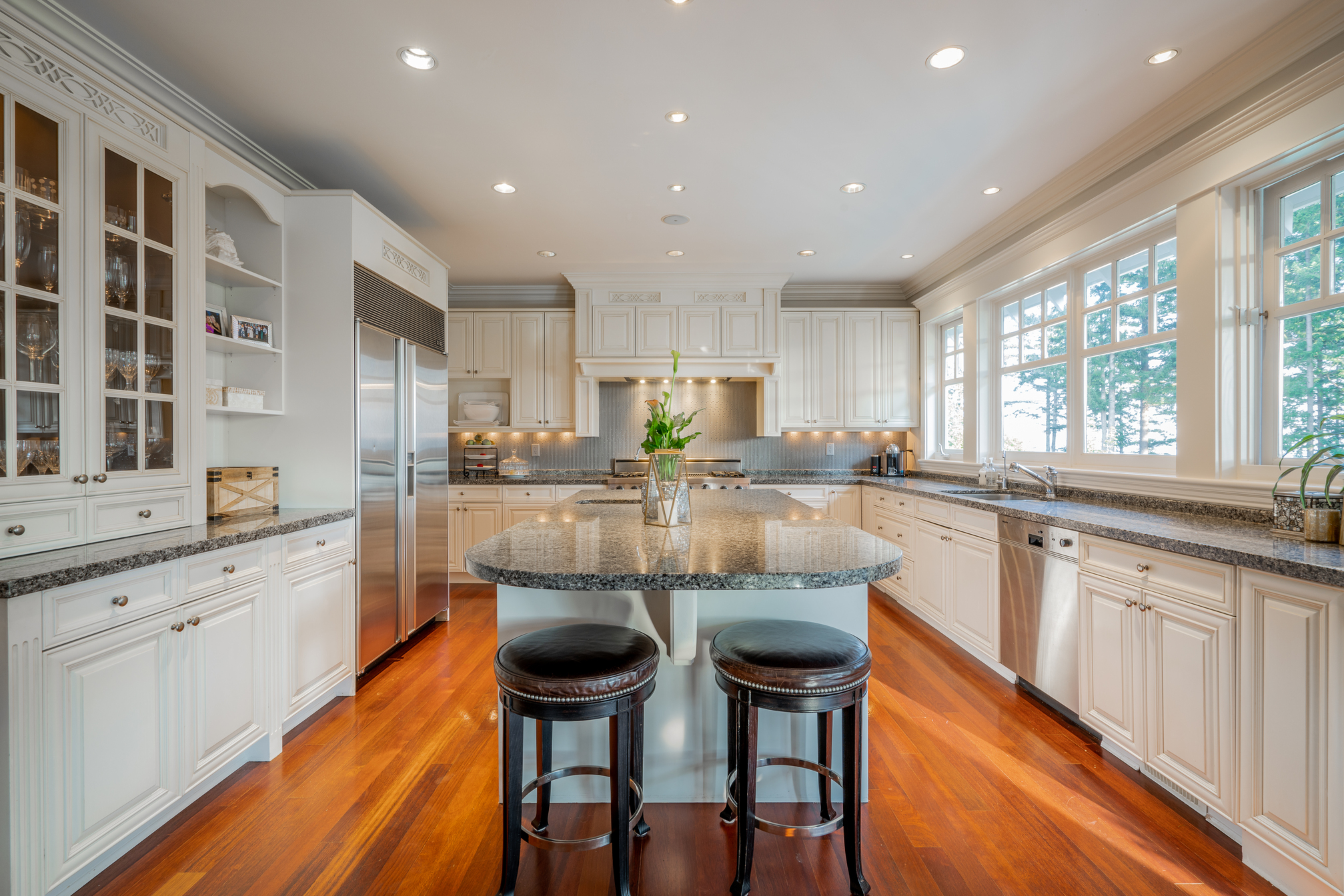 at 4638 Decourcy Court, Caulfeild, West Vancouver