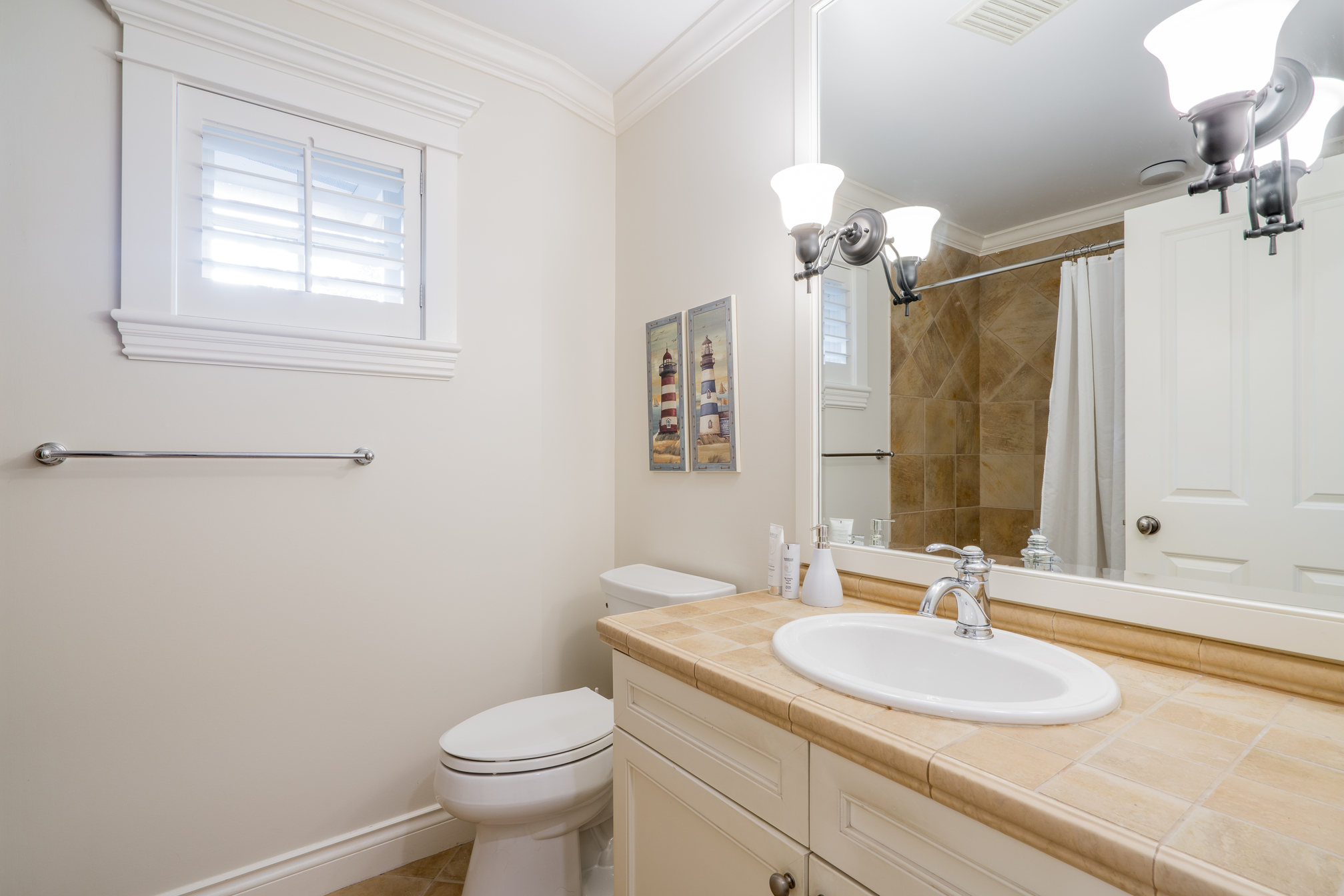 at 4638 Decourcy Court, Caulfeild, West Vancouver