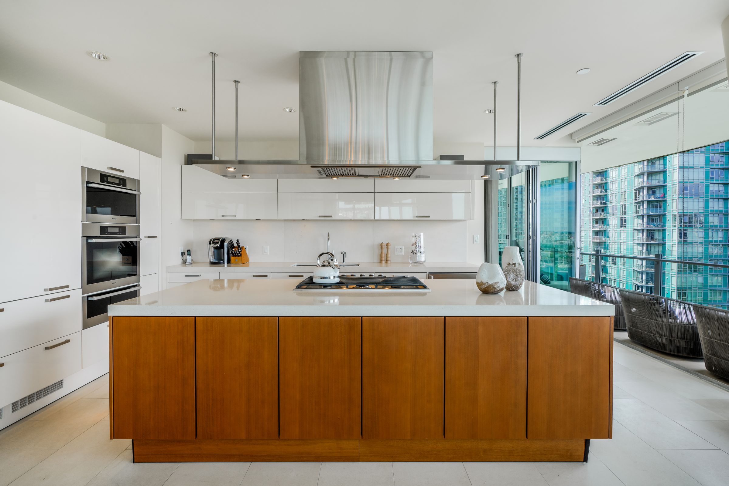 at 1702 - 1560 Homer Mews, Yaletown, Vancouver West