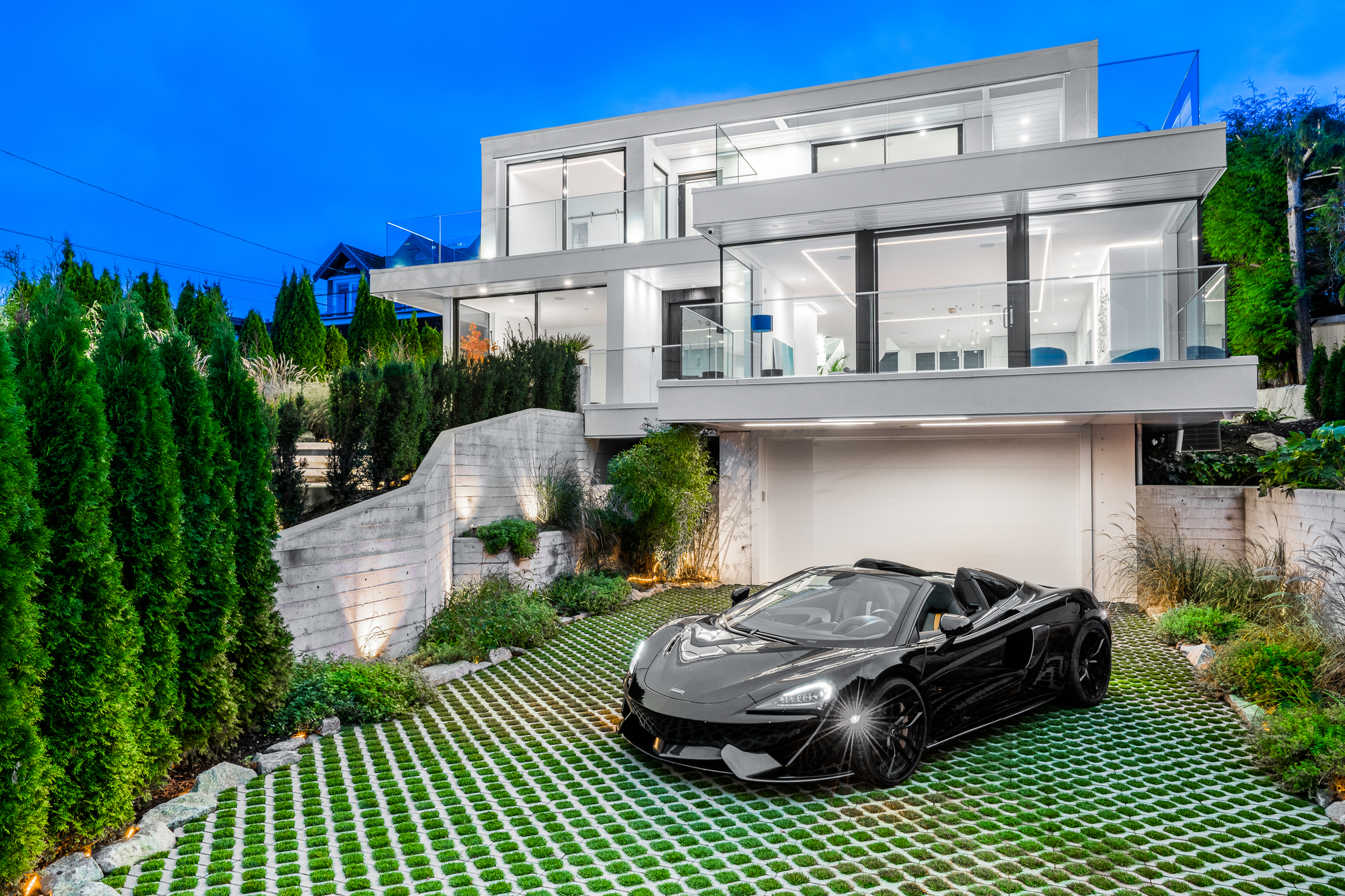 at 655 Beachview Drive, Deep Cove, North Vancouver