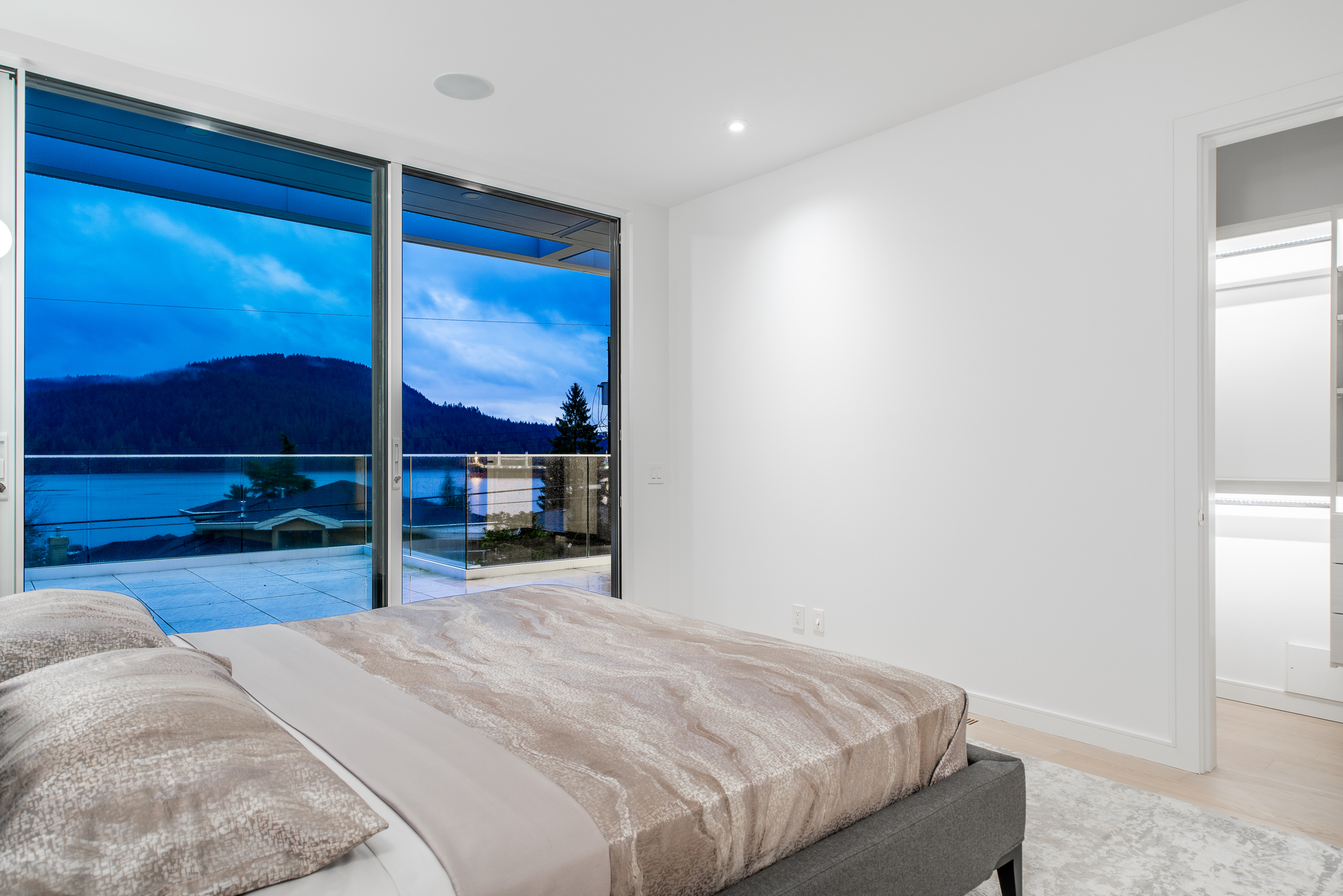 at 655 Beachview Drive, Deep Cove, North Vancouver