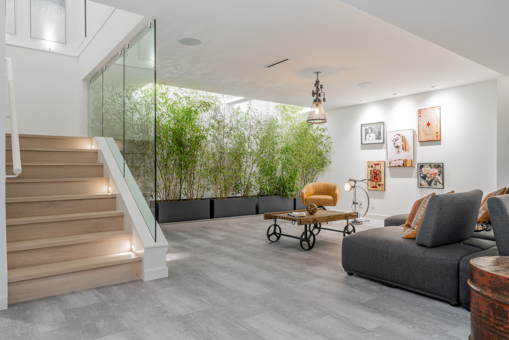 at 655 Beachview Drive, Deep Cove, North Vancouver