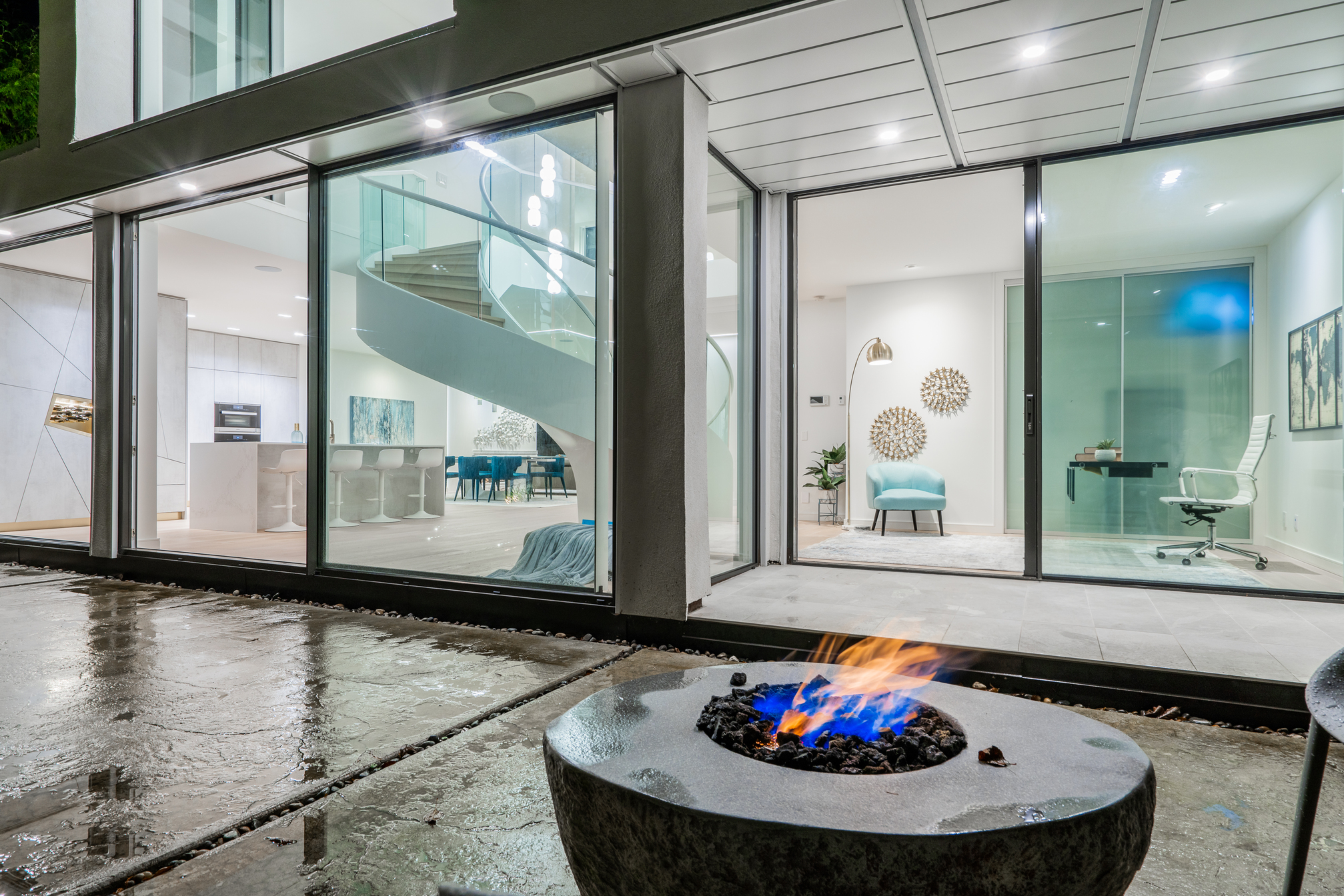 at 655 Beachview Drive, Deep Cove, North Vancouver