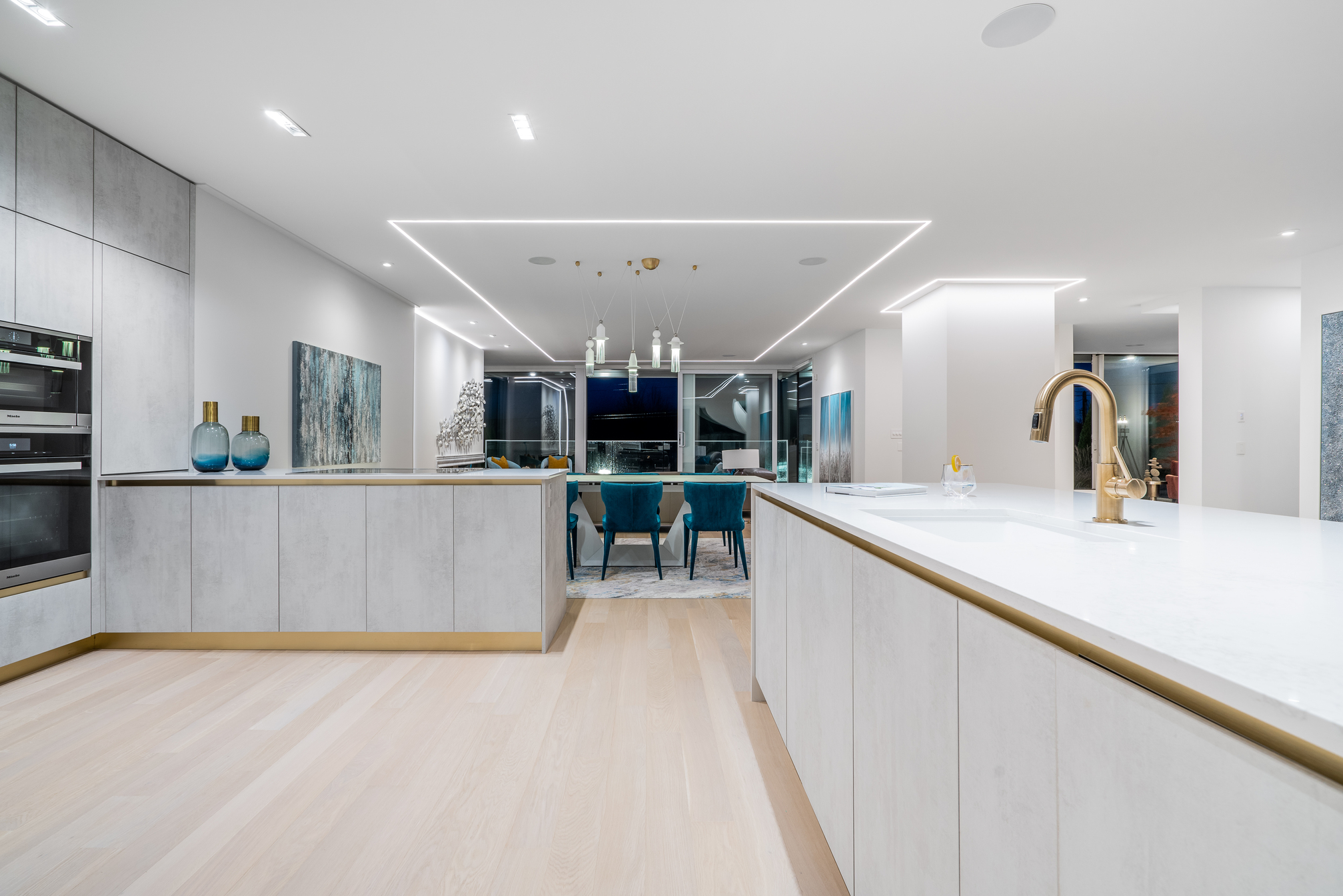 at 655 Beachview Drive, Deep Cove, North Vancouver