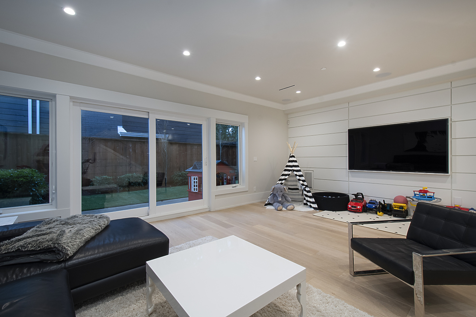 at 6465 Pitt Street, Gleneagles, West Vancouver