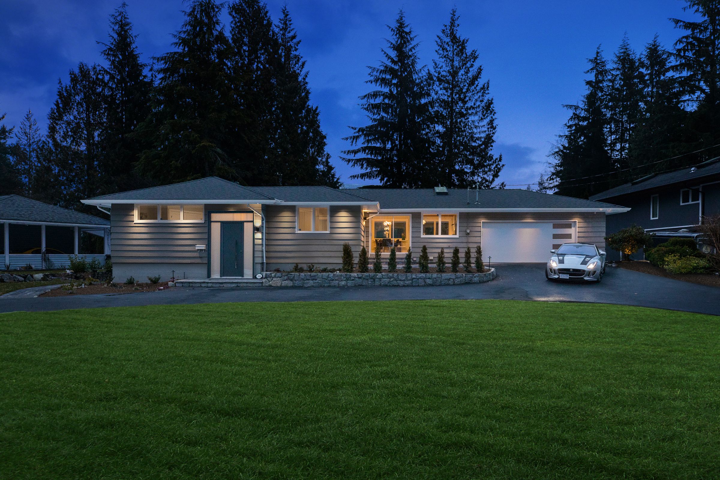 368 St. James Crescent, British Properties, West Vancouver 2 by D.J. Denner | West Vancouver Real Estate 368 St. James Crescent, British Properties, West Vancouver 2