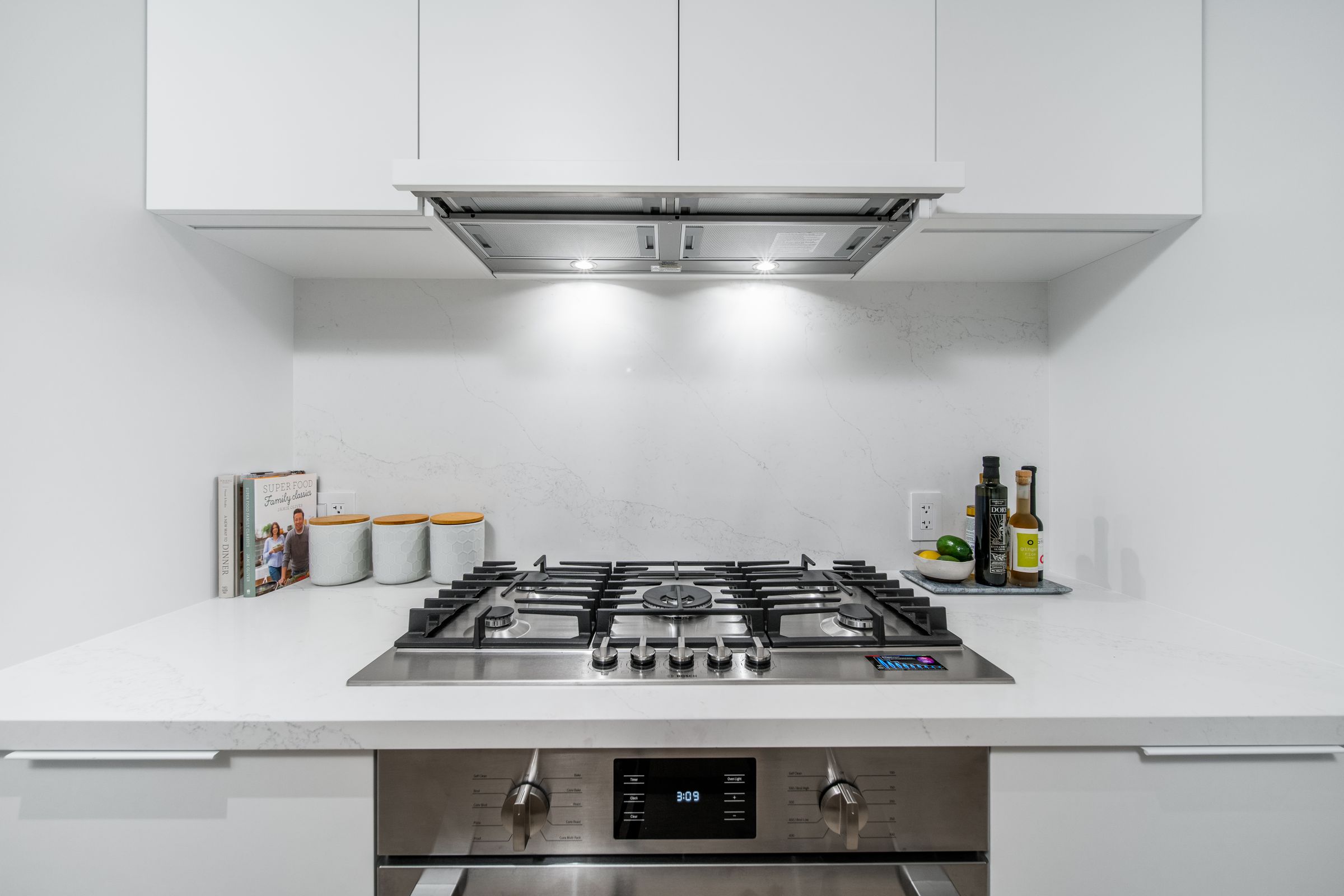at 6478 Bay Street, Horseshoe Bay WV, West Vancouver