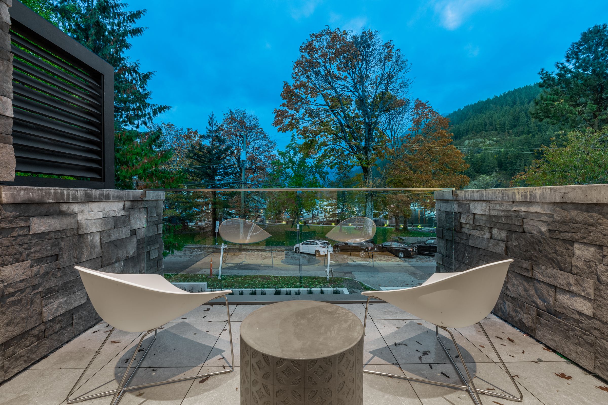 at 6478 Bay Street, Horseshoe Bay WV, West Vancouver