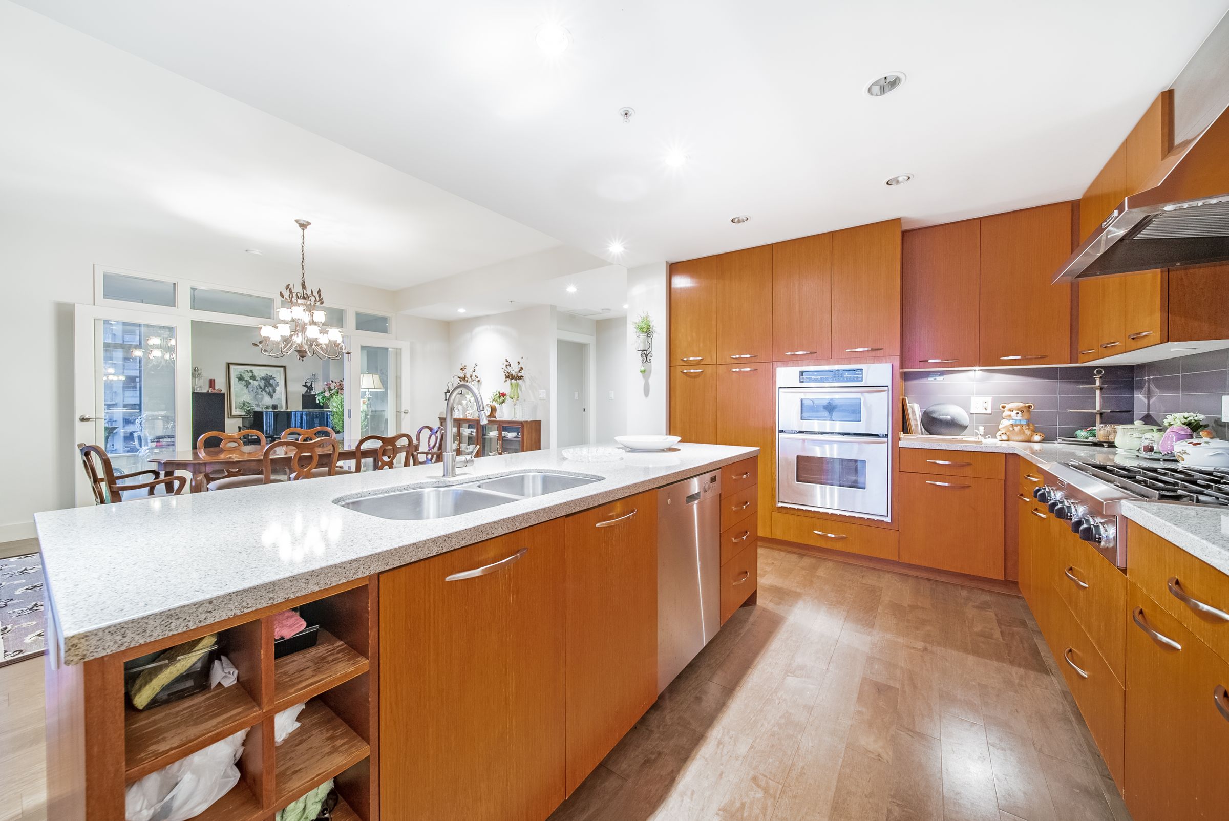 at 803 - 3335 Cypress Place, Cypress Park Estates, West Vancouver