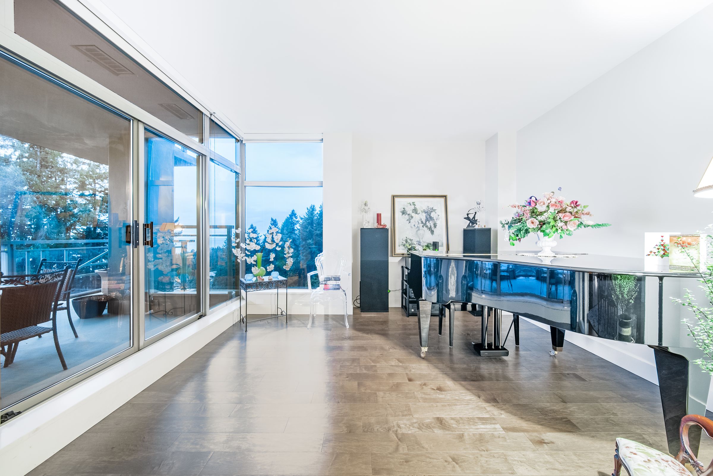 at 803 - 3335 Cypress Place, Cypress Park Estates, West Vancouver
