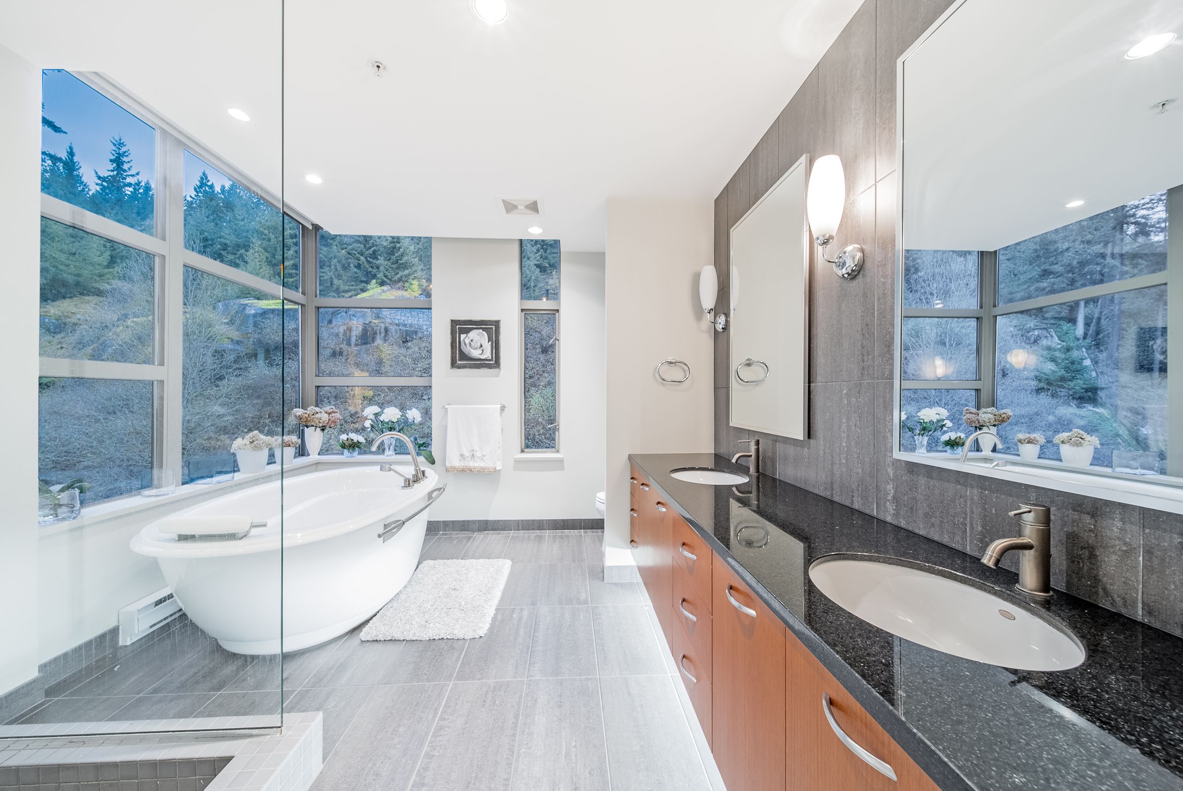 at 803 - 3335 Cypress Place, Cypress Park Estates, West Vancouver