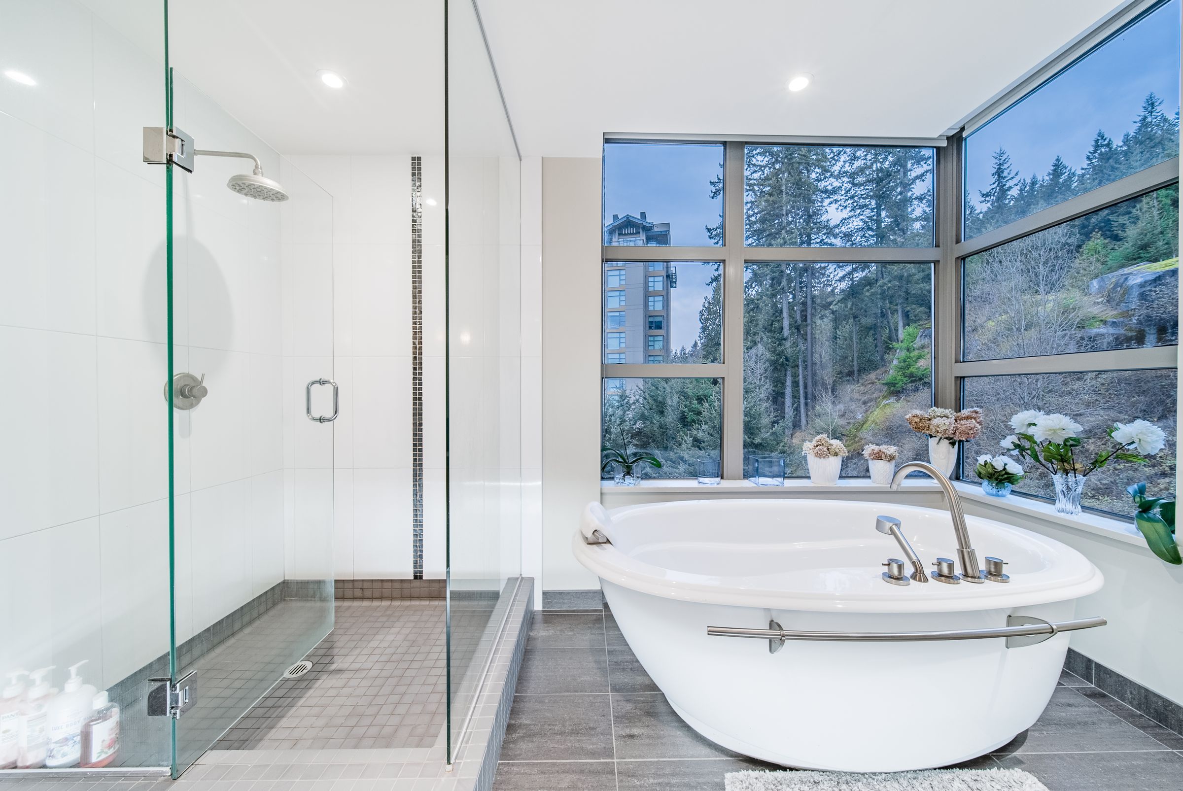at 803 - 3335 Cypress Place, Cypress Park Estates, West Vancouver