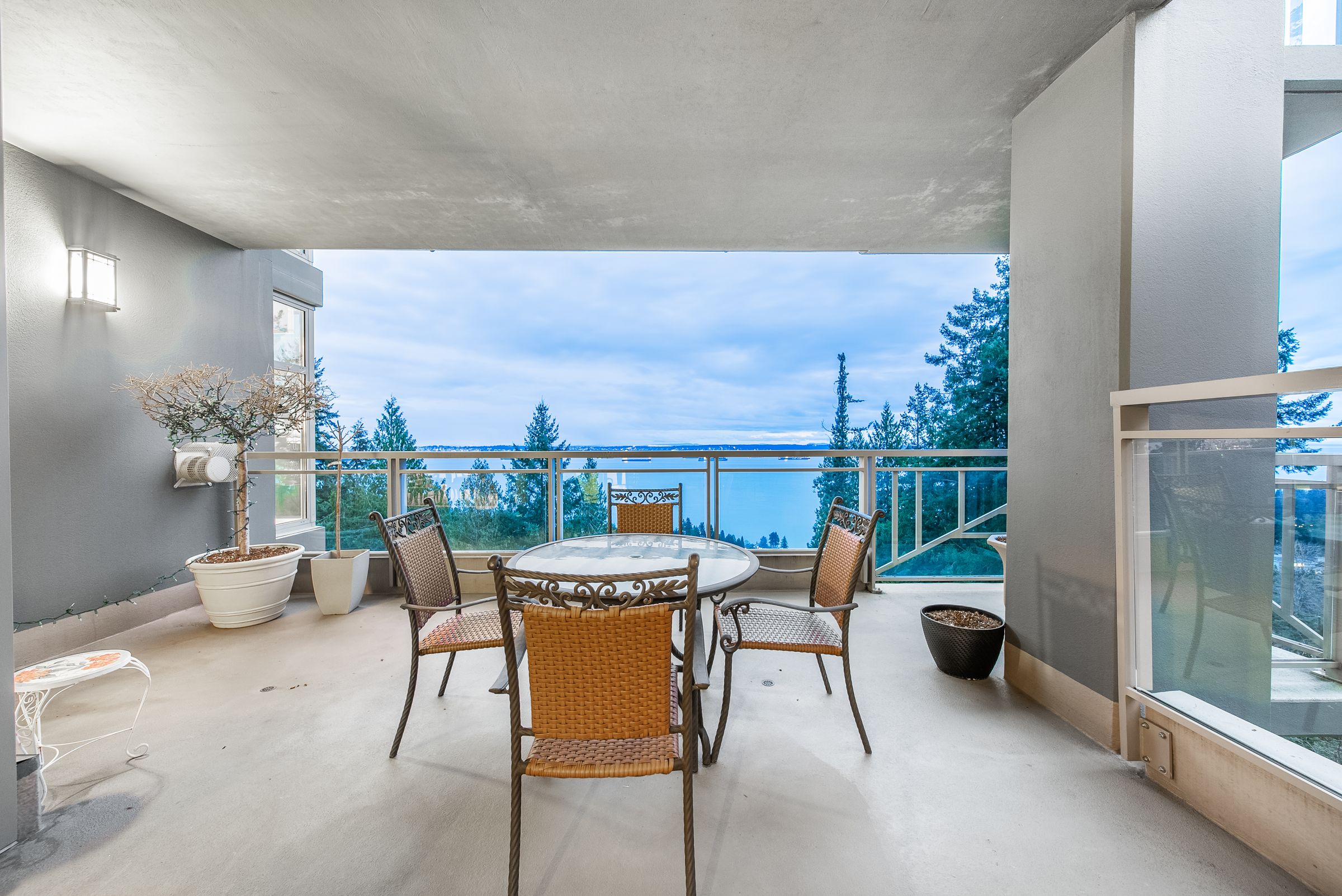 at 803 - 3335 Cypress Place, Cypress Park Estates, West Vancouver