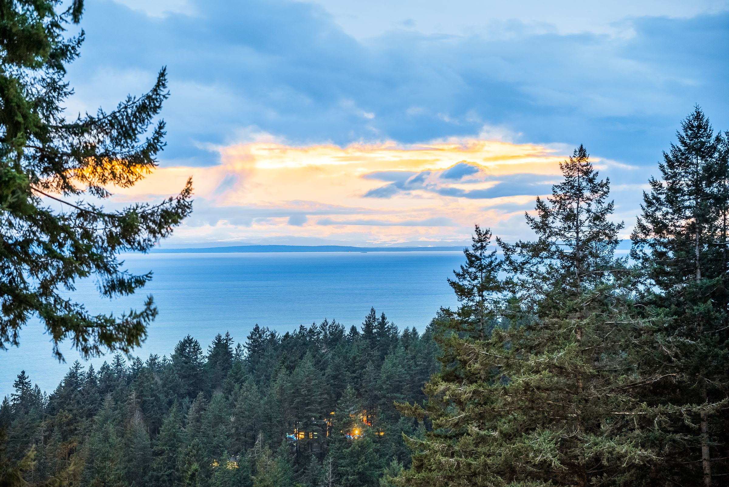 at 803 - 3335 Cypress Place, Cypress Park Estates, West Vancouver