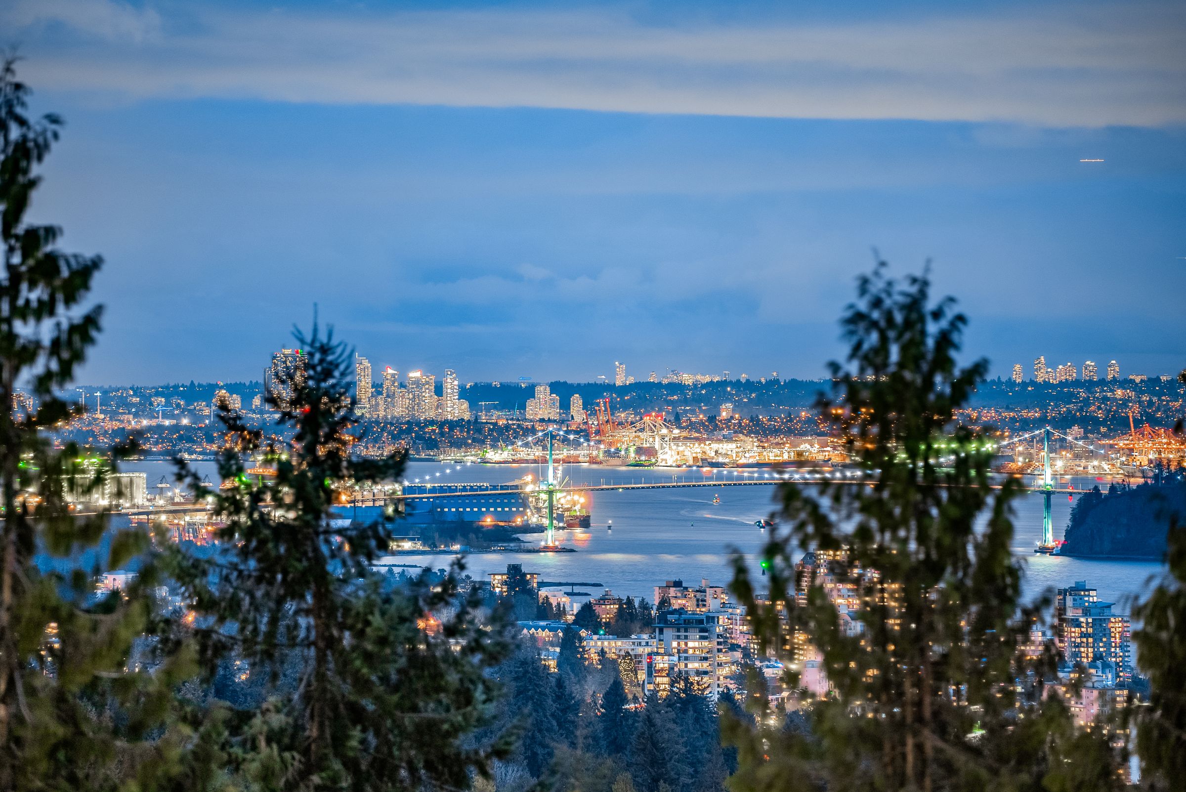 at 803 - 3335 Cypress Place, Cypress Park Estates, West Vancouver