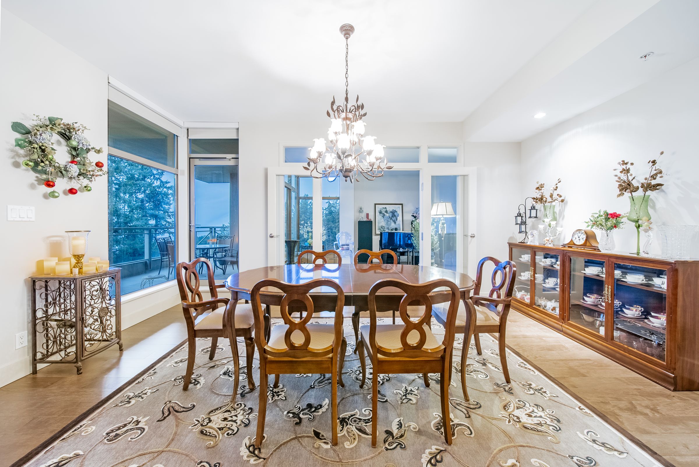 at 803 - 3335 Cypress Place, Cypress Park Estates, West Vancouver