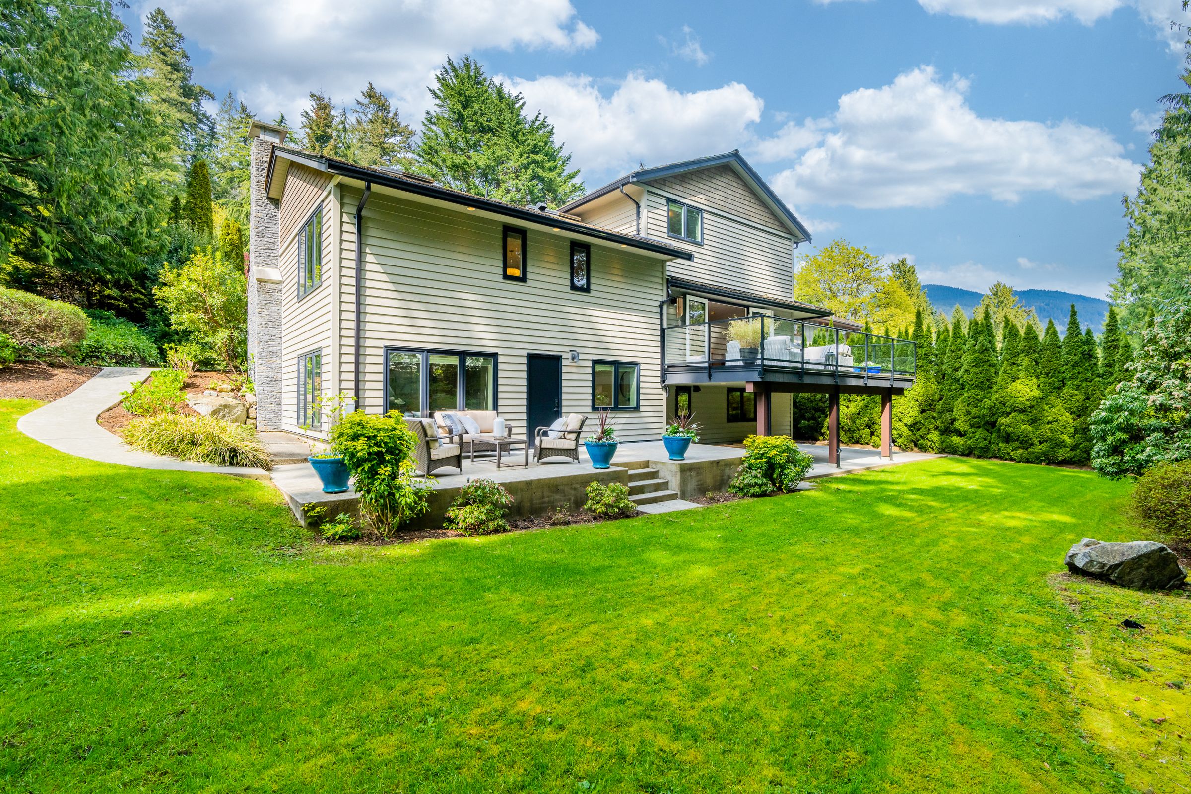 at 4622 Caulfeild Drive, Caulfeild, West Vancouver
