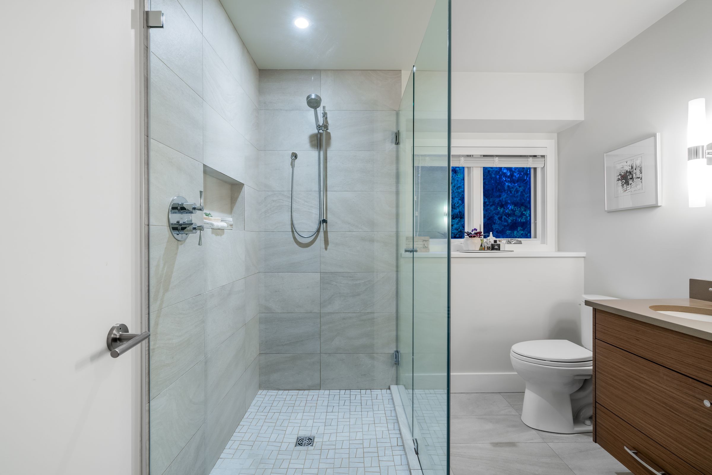 at 4622 Caulfeild Drive, Caulfeild, West Vancouver