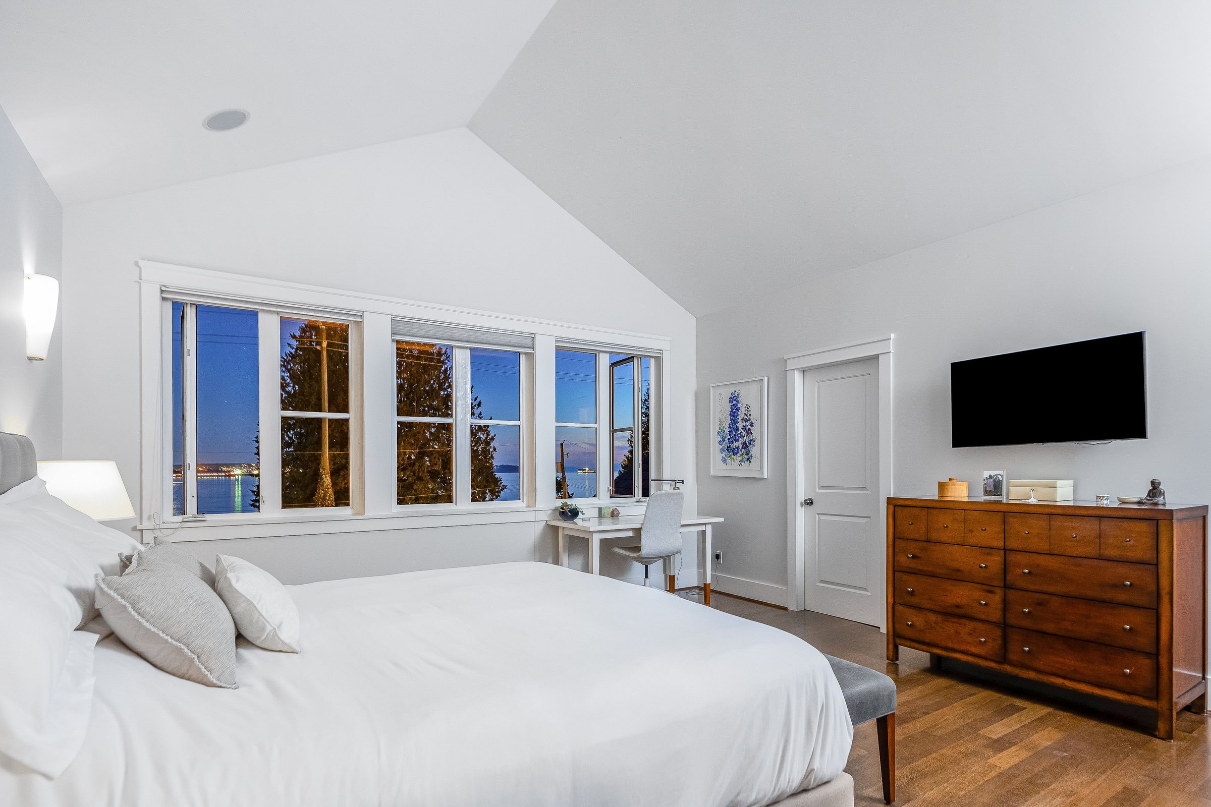 at 2813 Bellevue Avenue, Dundarave, West Vancouver