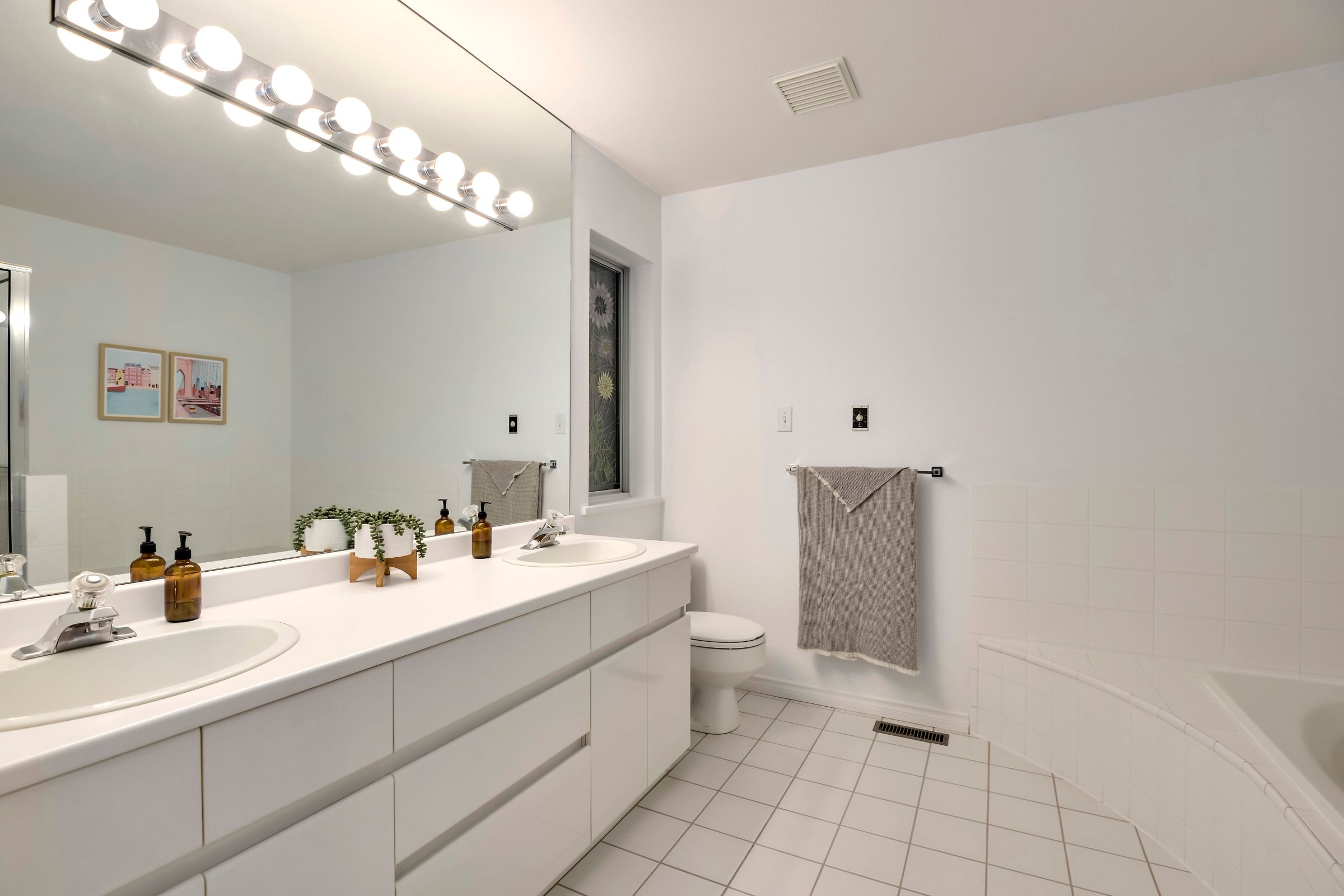 at 2372 Kings Avenue, Dundarave, West Vancouver