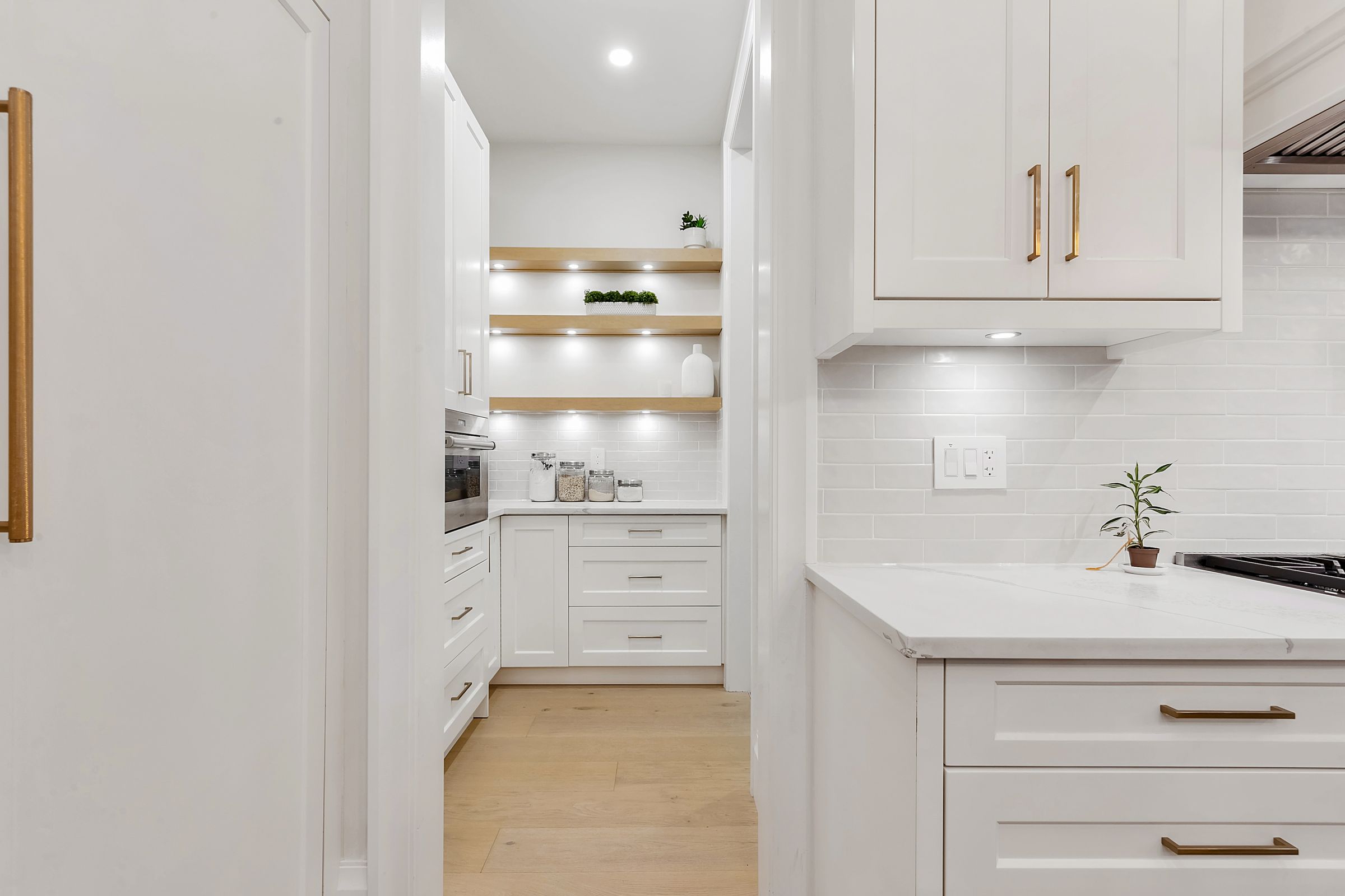 at 1395 W 21st Street, Pemberton Heights, North Vancouver