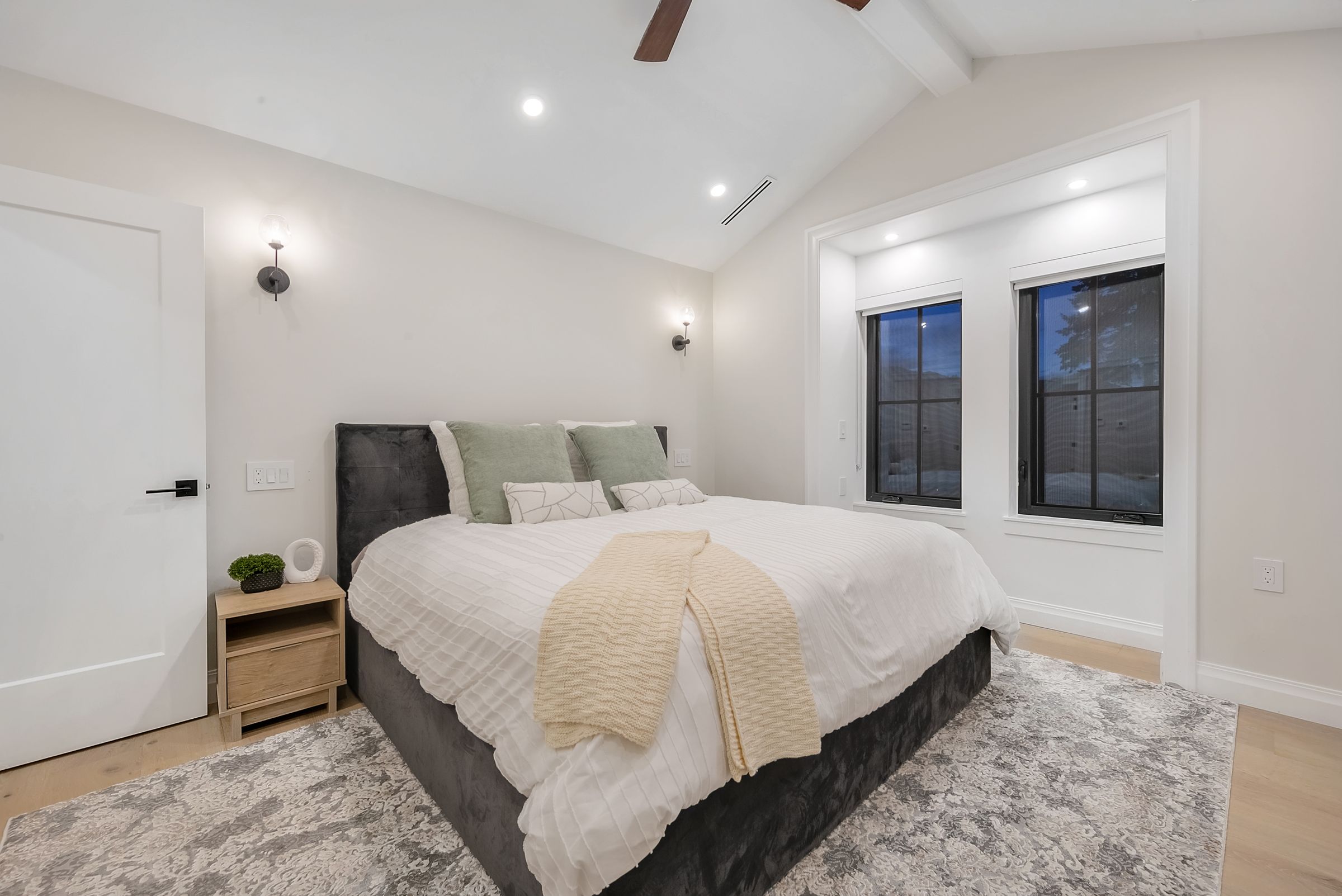 at 1395 W 21st Street, Pemberton Heights, North Vancouver