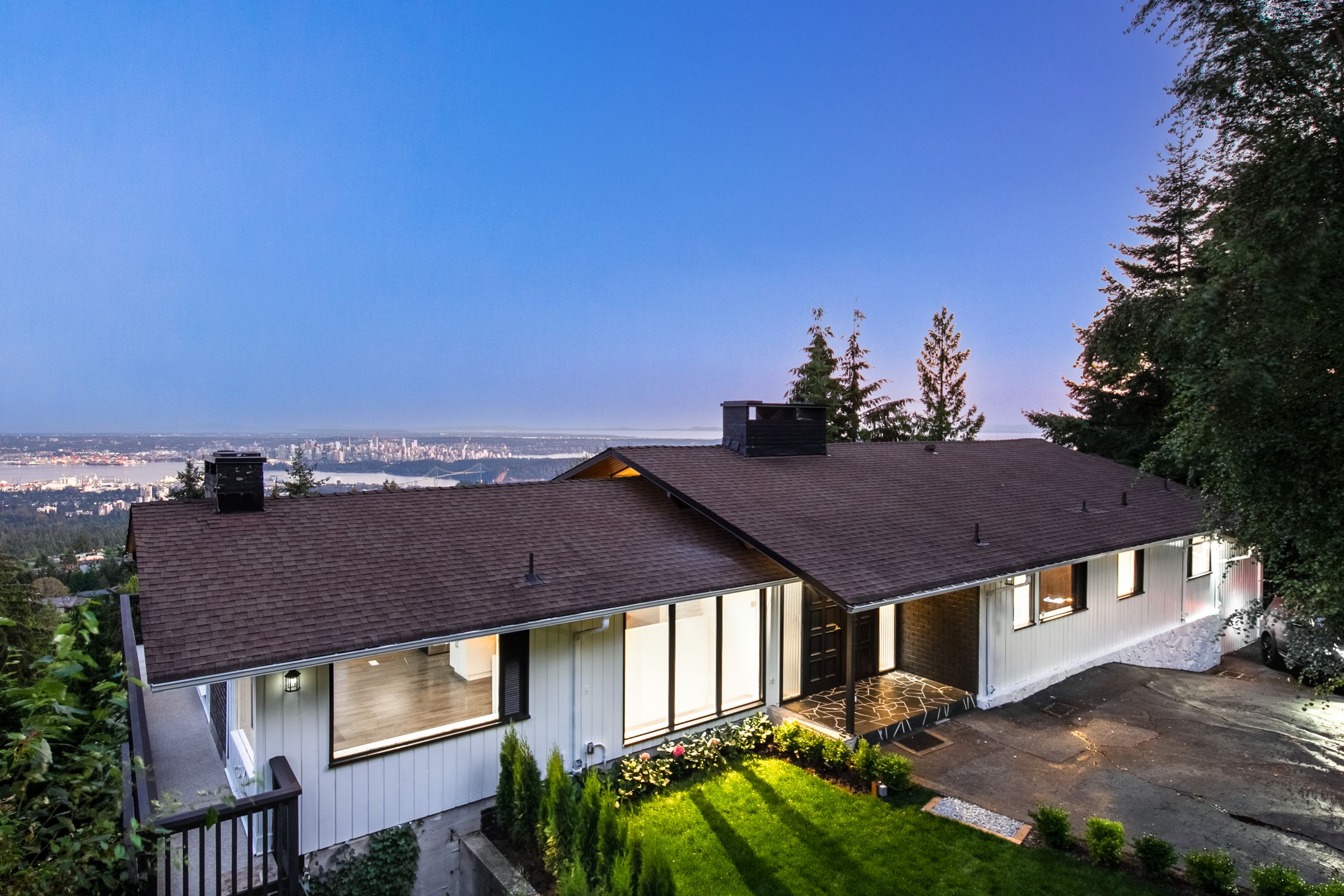 at 1112 Millstream Road, British Properties, West Vancouver