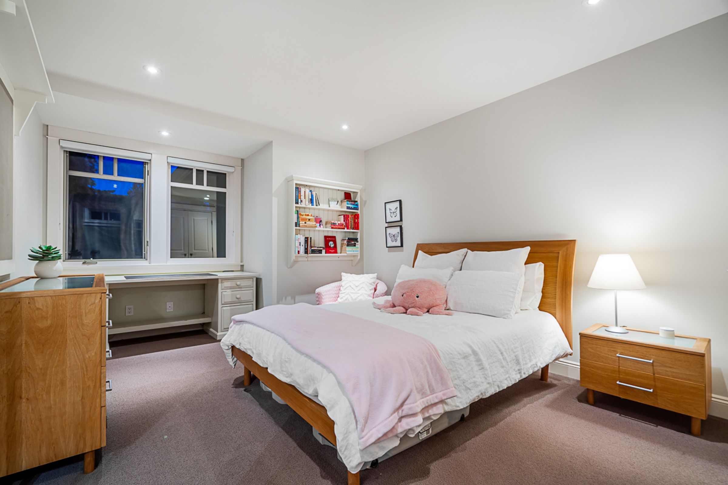at 4675 Clovelly Walk, Caulfeild, West Vancouver