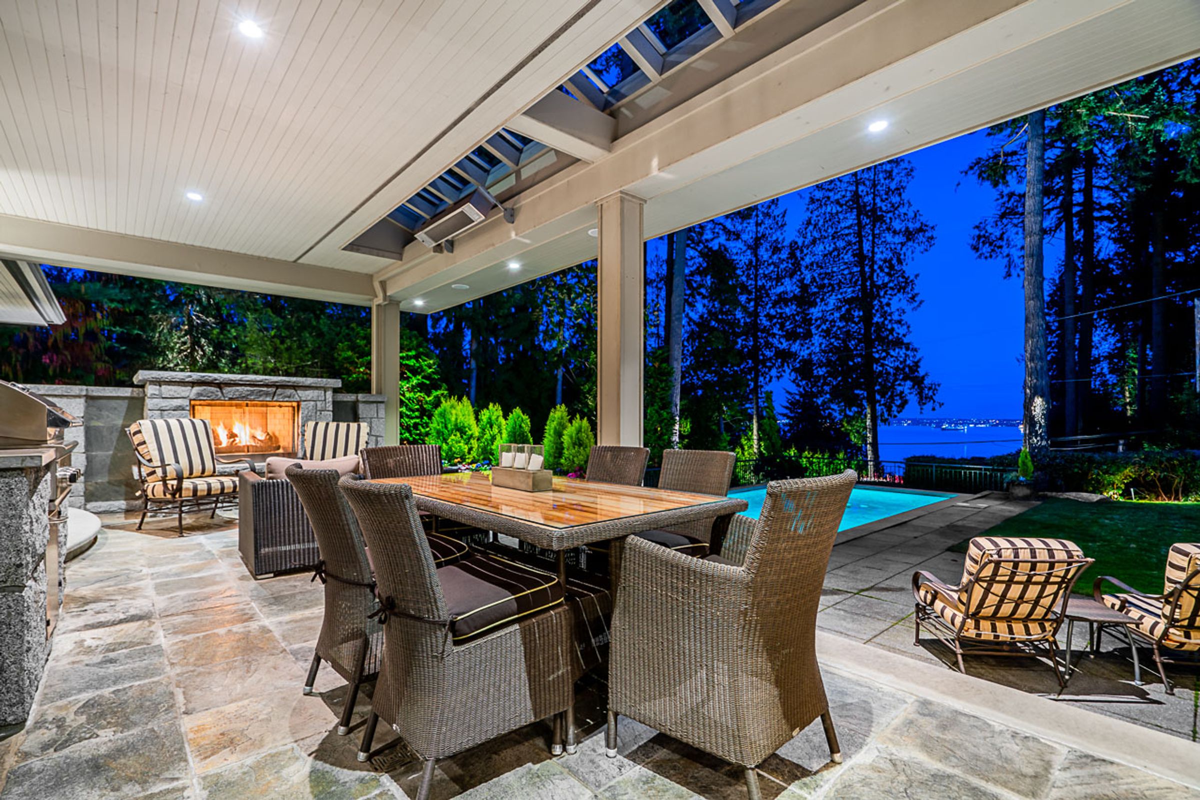 at 4675 Clovelly Walk, Caulfeild, West Vancouver