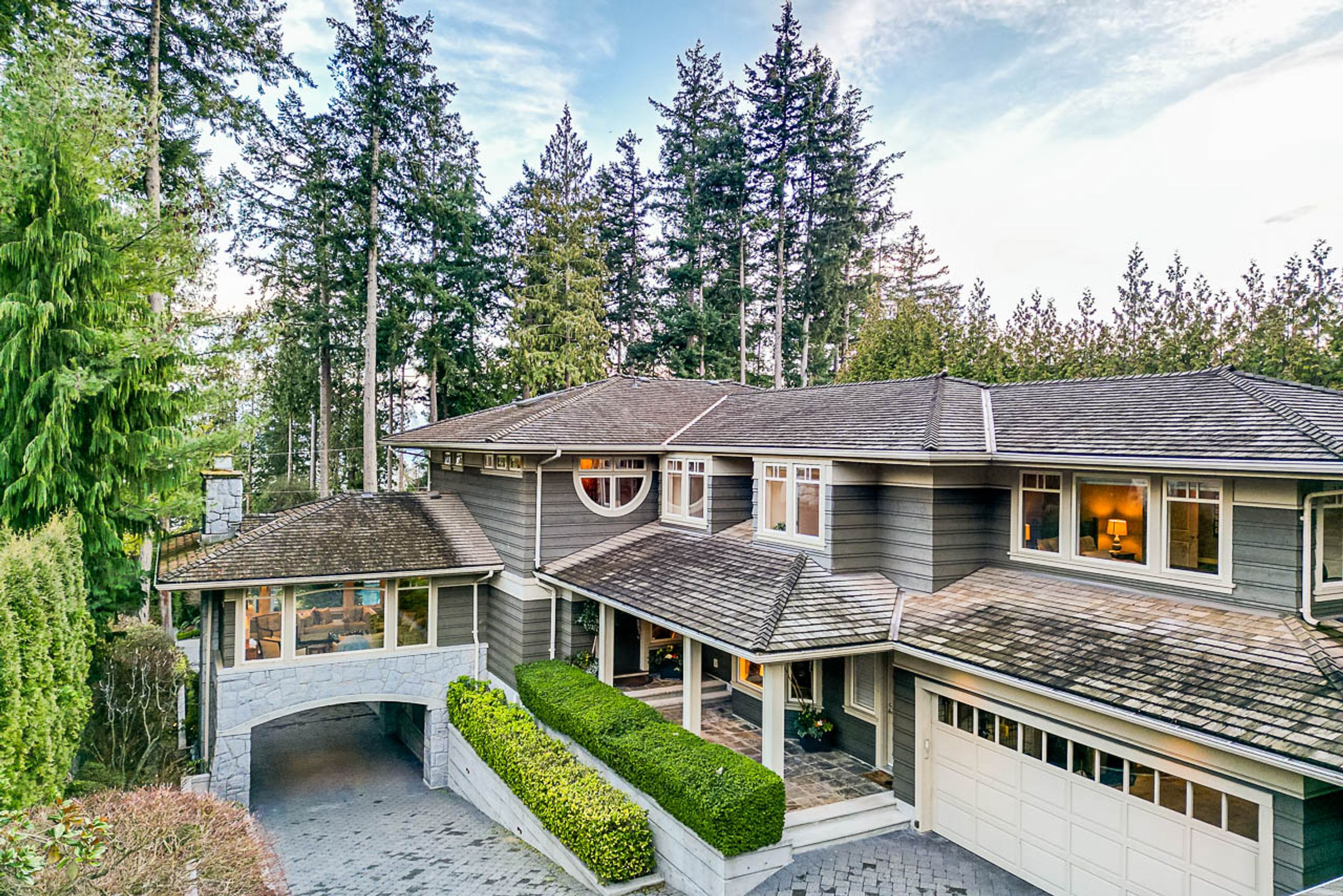 at 4675 Clovelly Walk, Caulfeild, West Vancouver