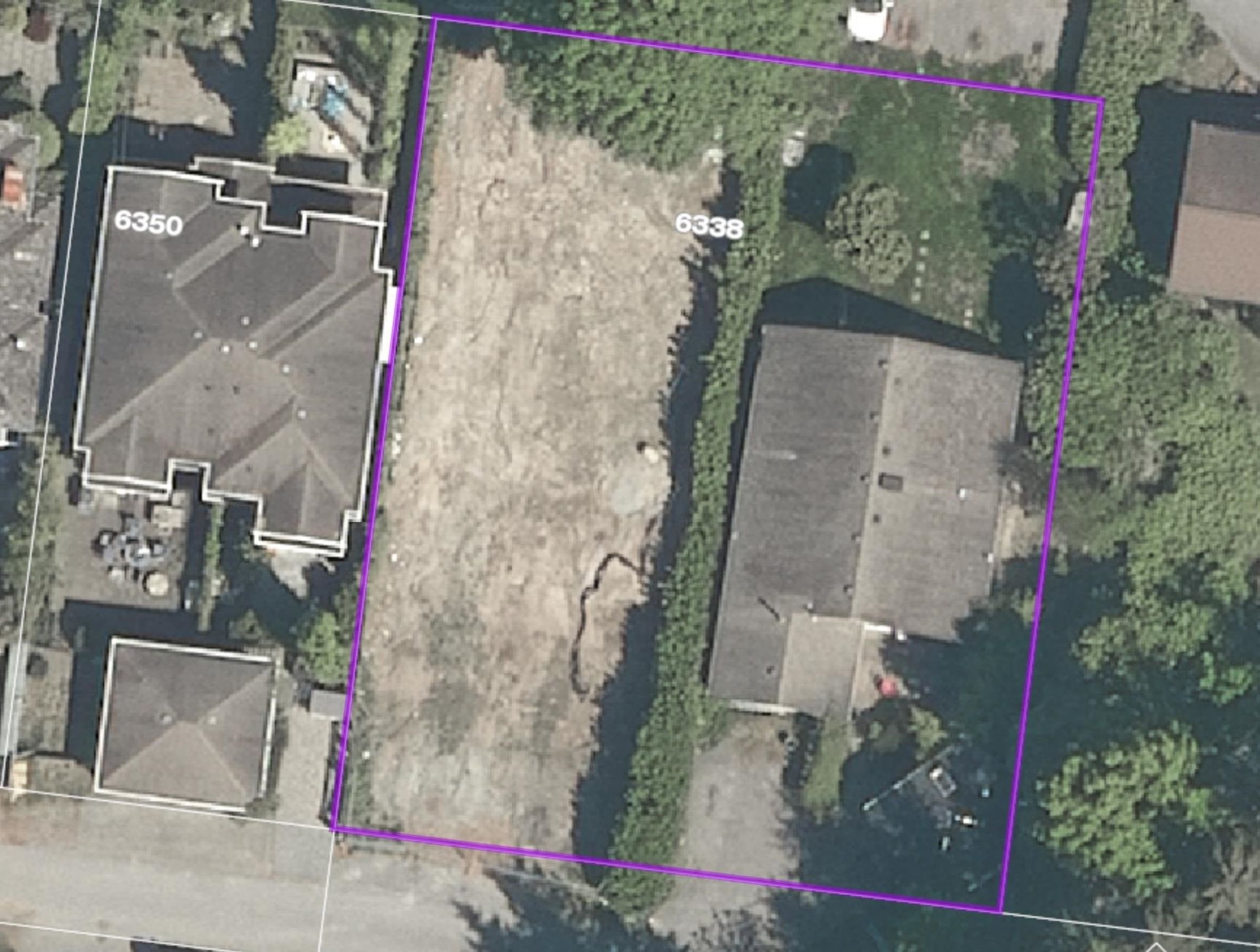 at 6338 Douglas Street, Horseshoe Bay WV, West Vancouver